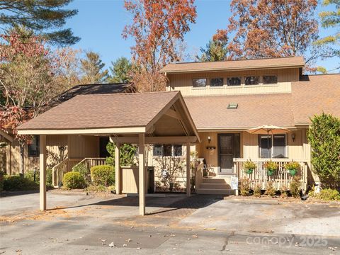 303 N Scarlet Oak Lane Hendersonville NC 28791