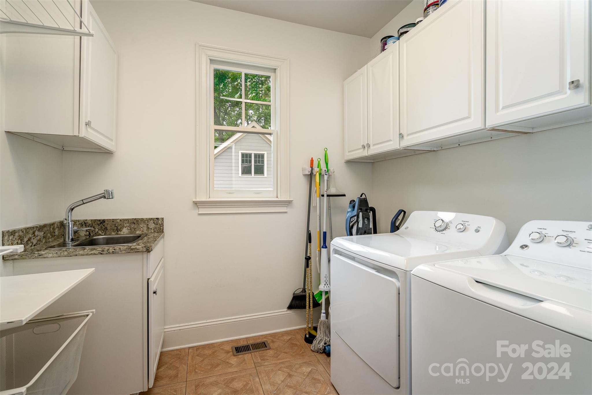 Barclay Downs - Residential