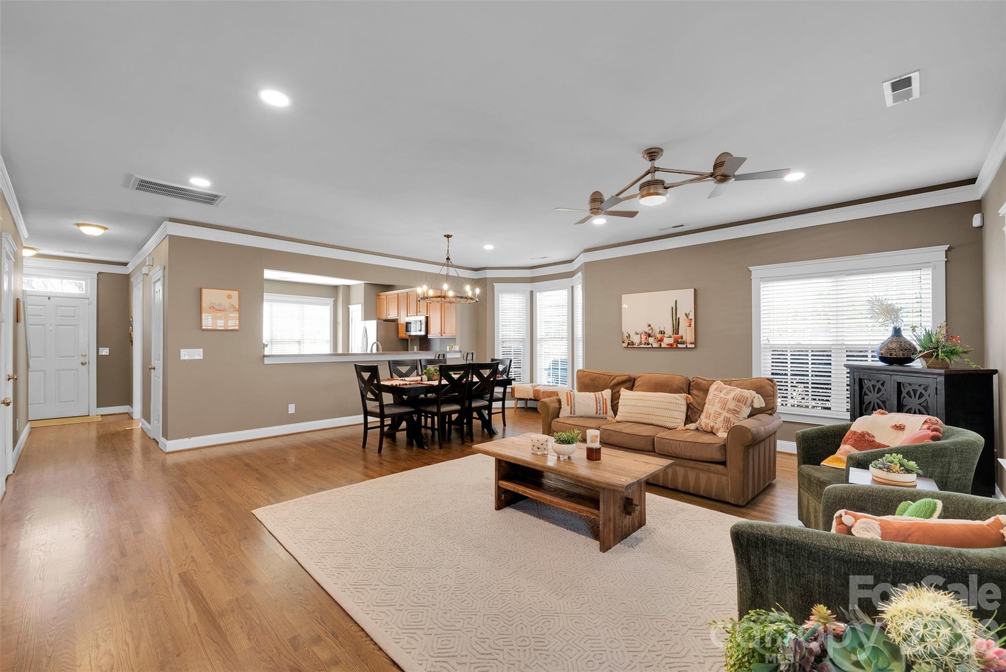 903 White Point Drive