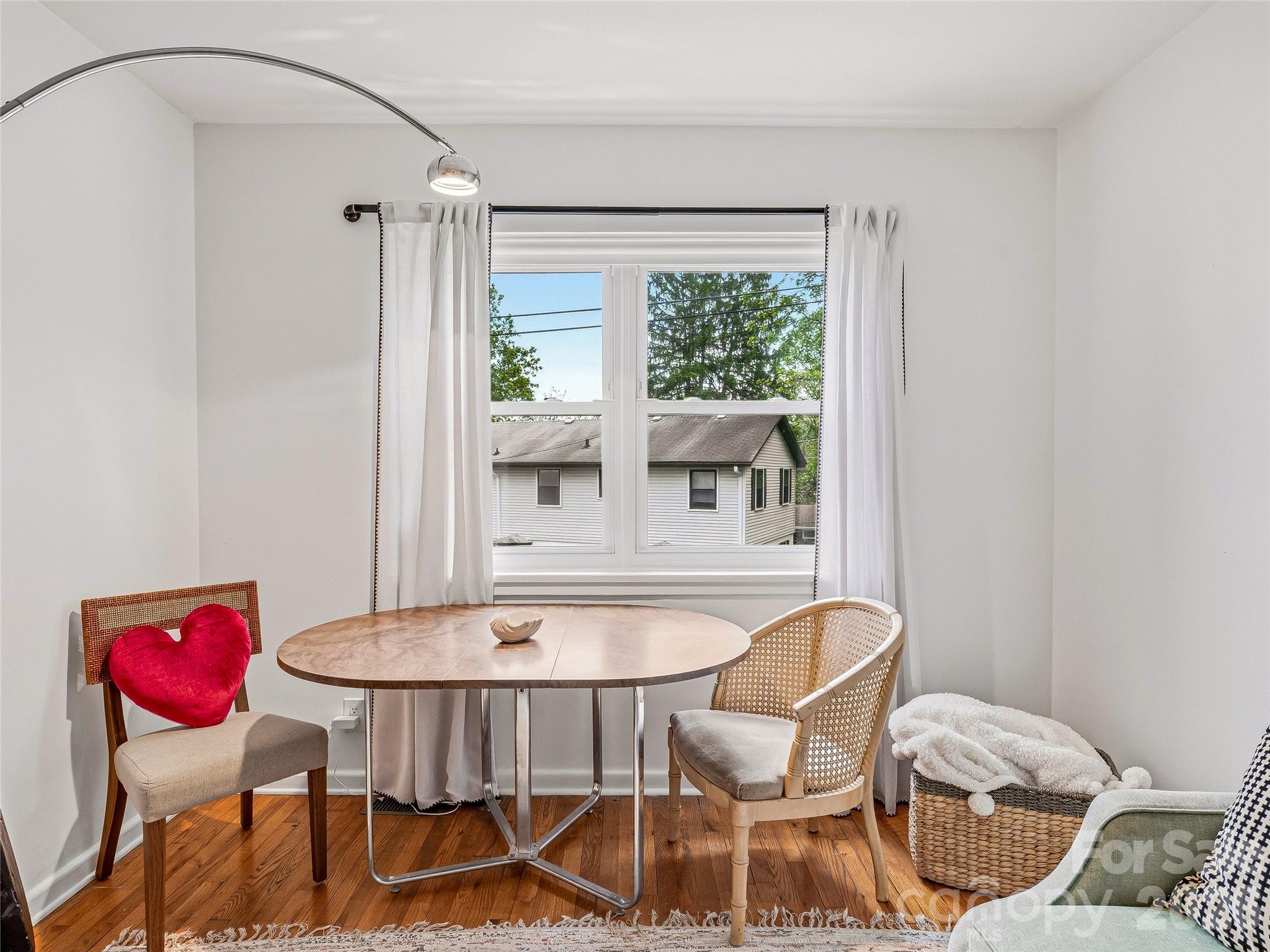 615 Biltmore Avenue F1