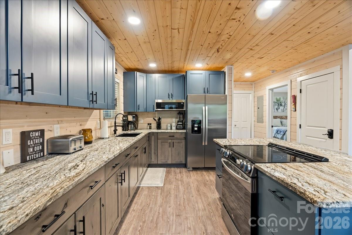 River Wind - Residential