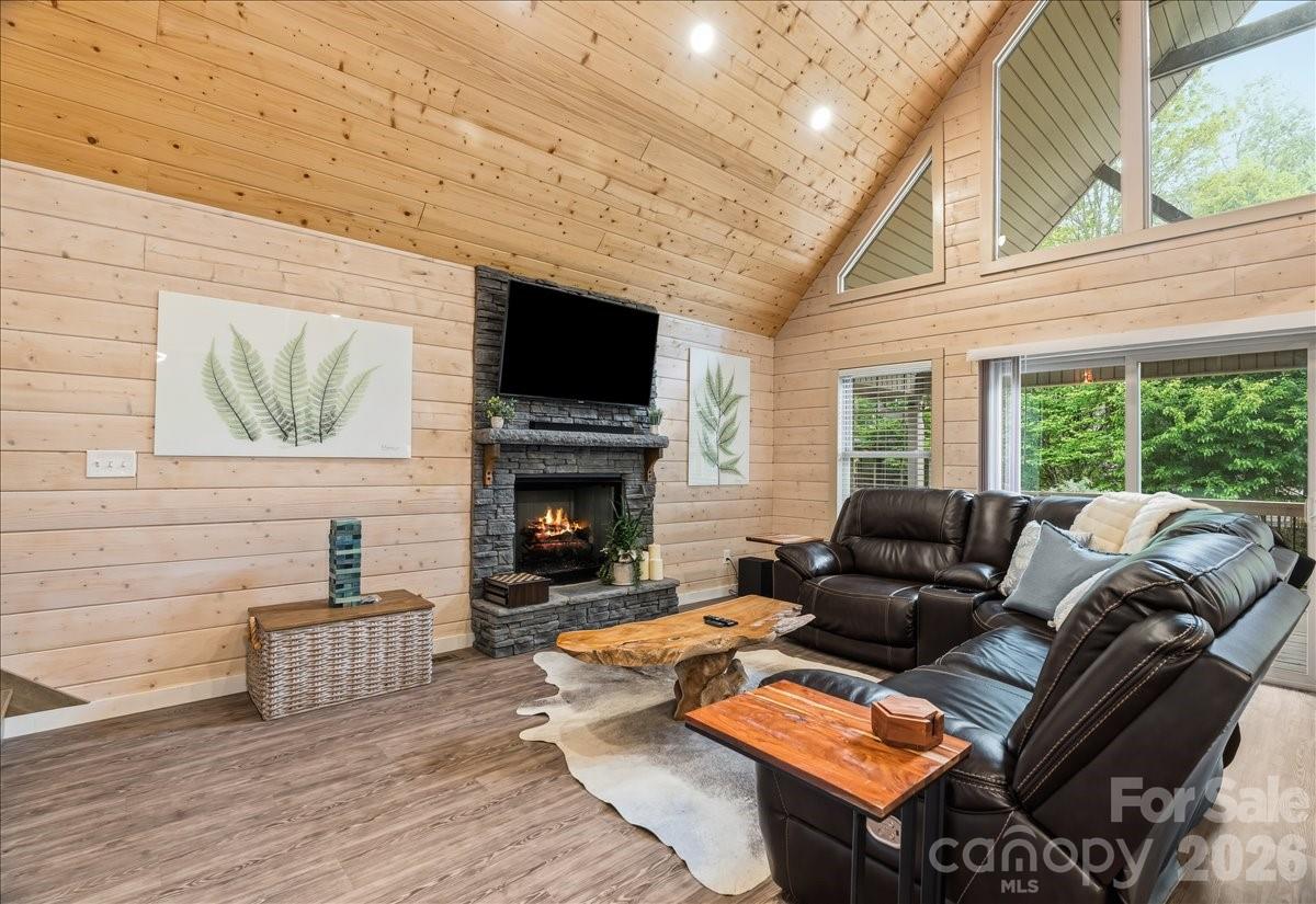 River Wind - Residential