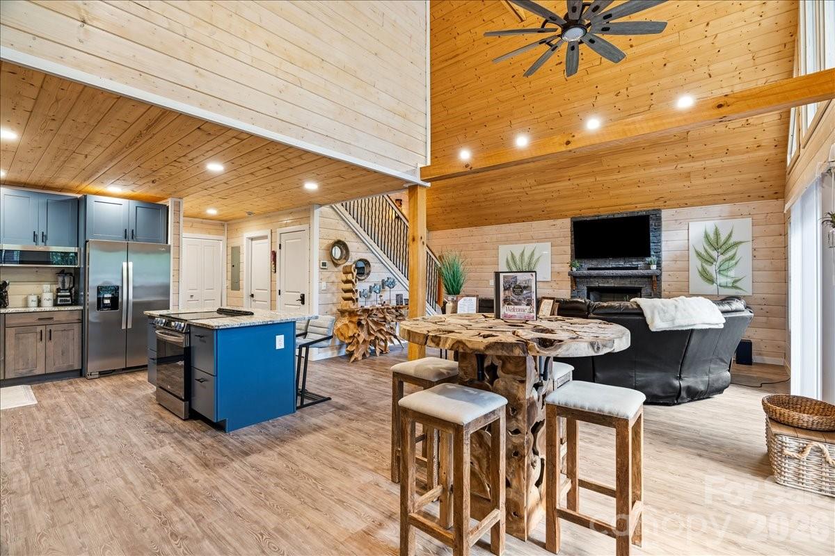 River Wind - Residential