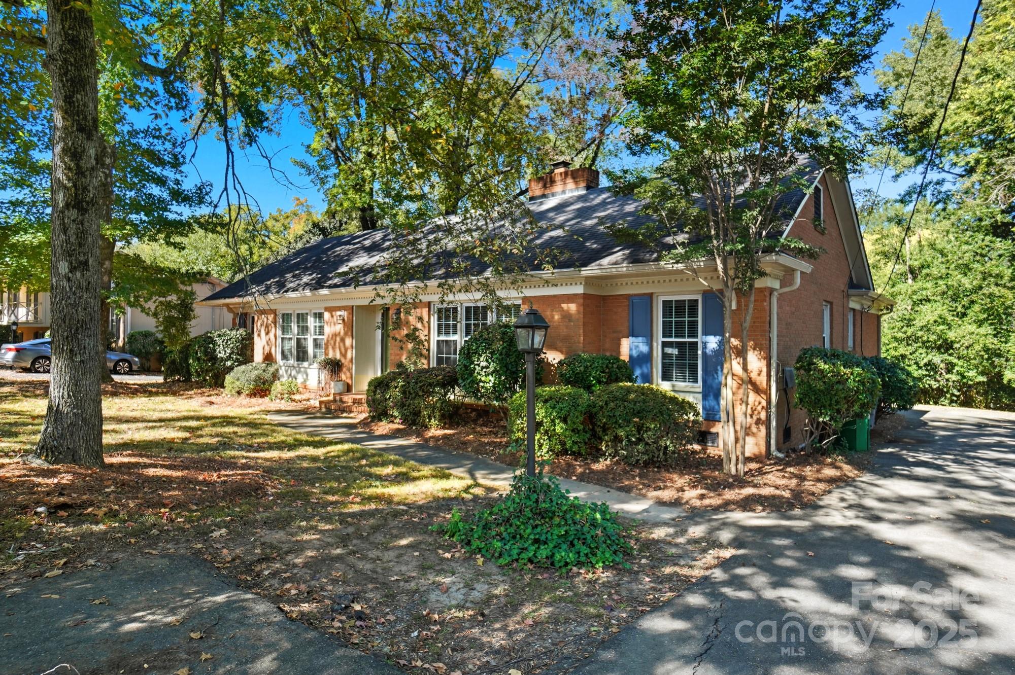 5926 Sharon Road
