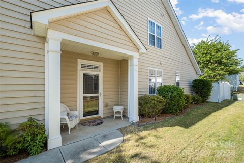 Townhouse in Charlotte NC 10933 Coyote Lane 34.jpg