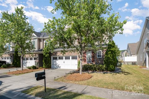 Townhouse in Charlotte NC 10933 Coyote Lane 36.jpg