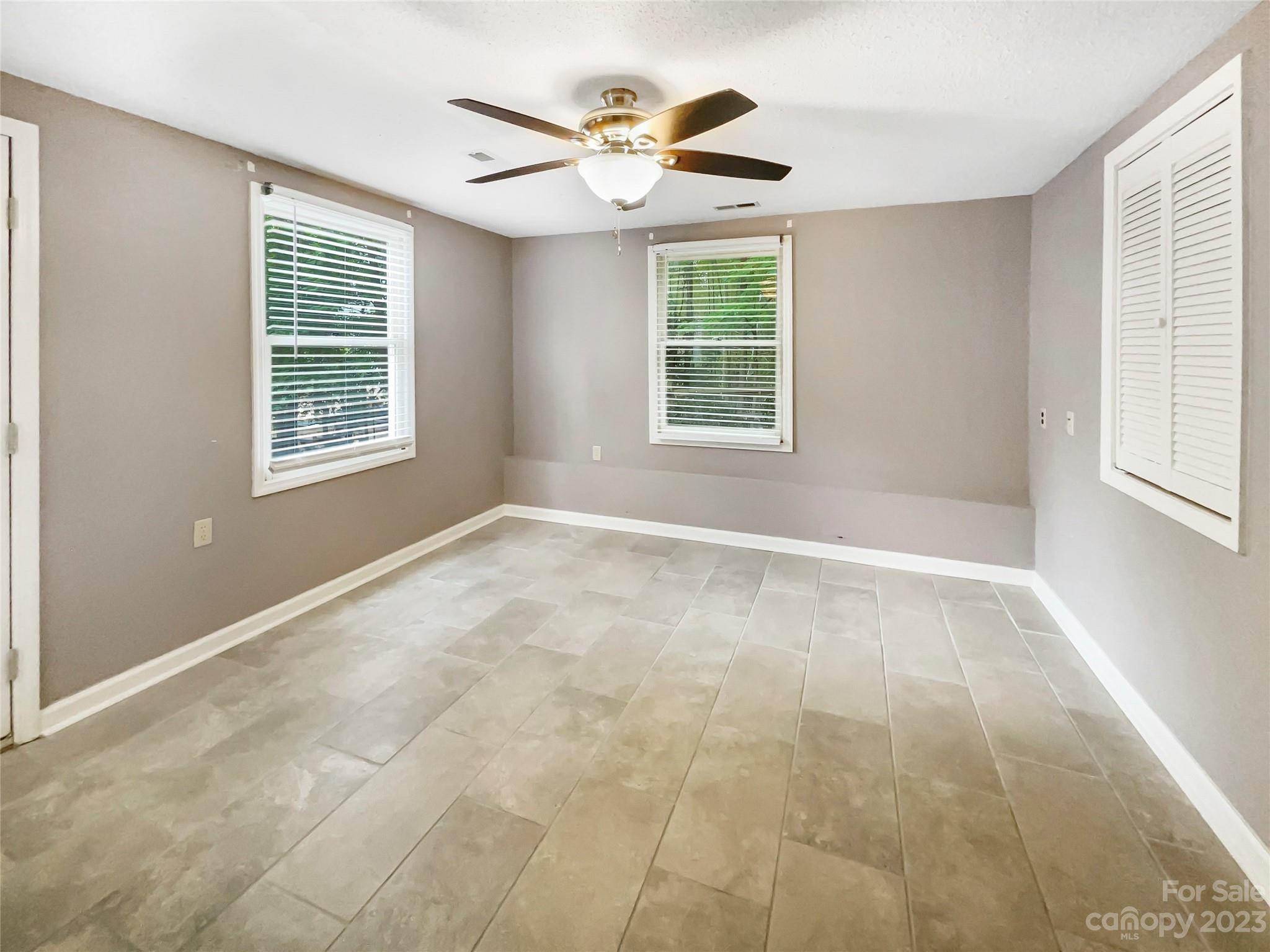 Tega Cay - Residential