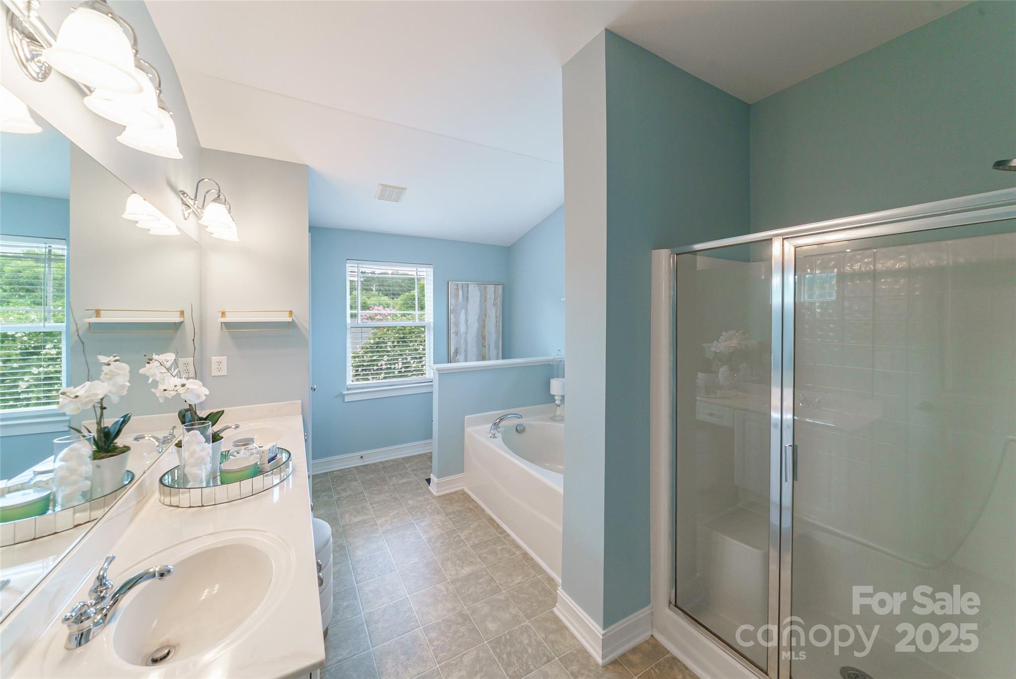 Matthews, North Carolina 28105, United States, 3 Bedrooms Bedrooms, ,3 BathroomsBathrooms,Residential,Active,171512