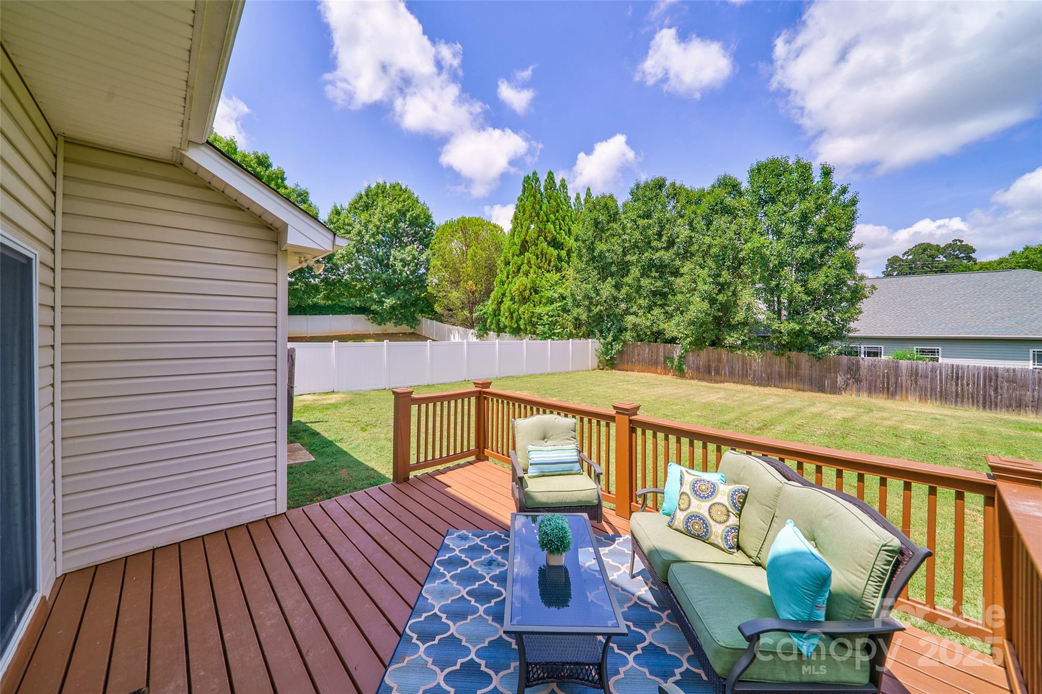 Matthews, North Carolina 28105, United States, 3 Bedrooms Bedrooms, ,3 BathroomsBathrooms,Residential,Active,171512