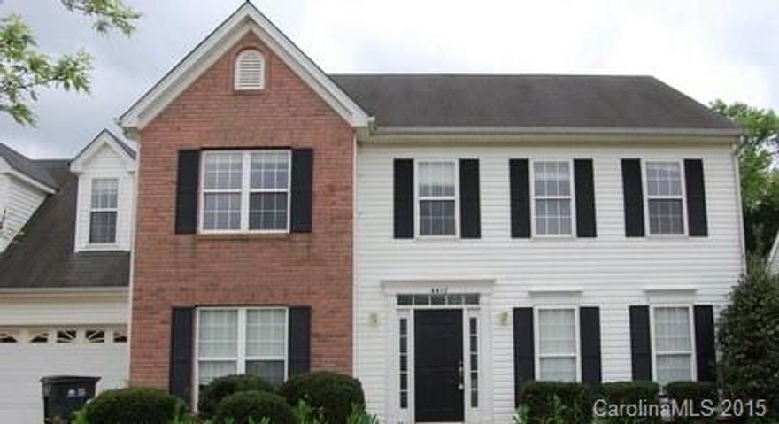 Great two story home in Steele Creek!