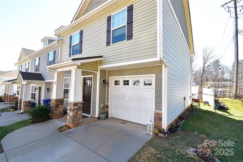 101 Monmouth Way Candler NC 28715