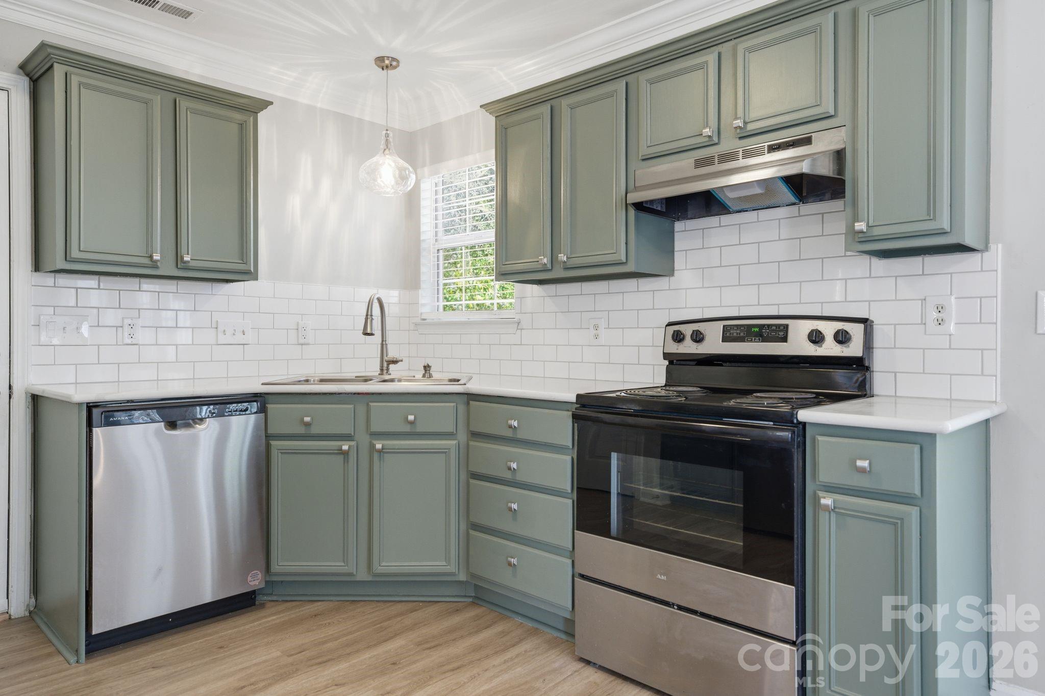 10122 Northwoods Forest Drive