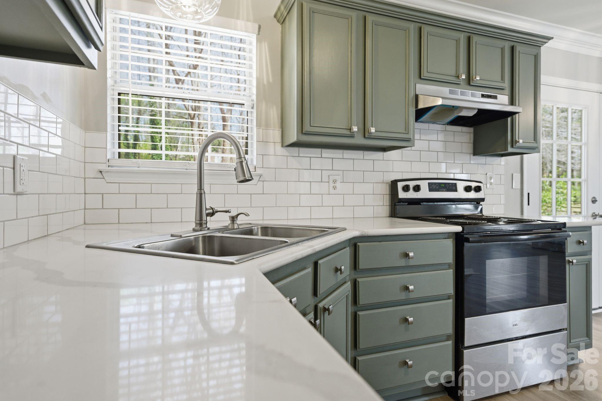 10122 Northwoods Forest Drive