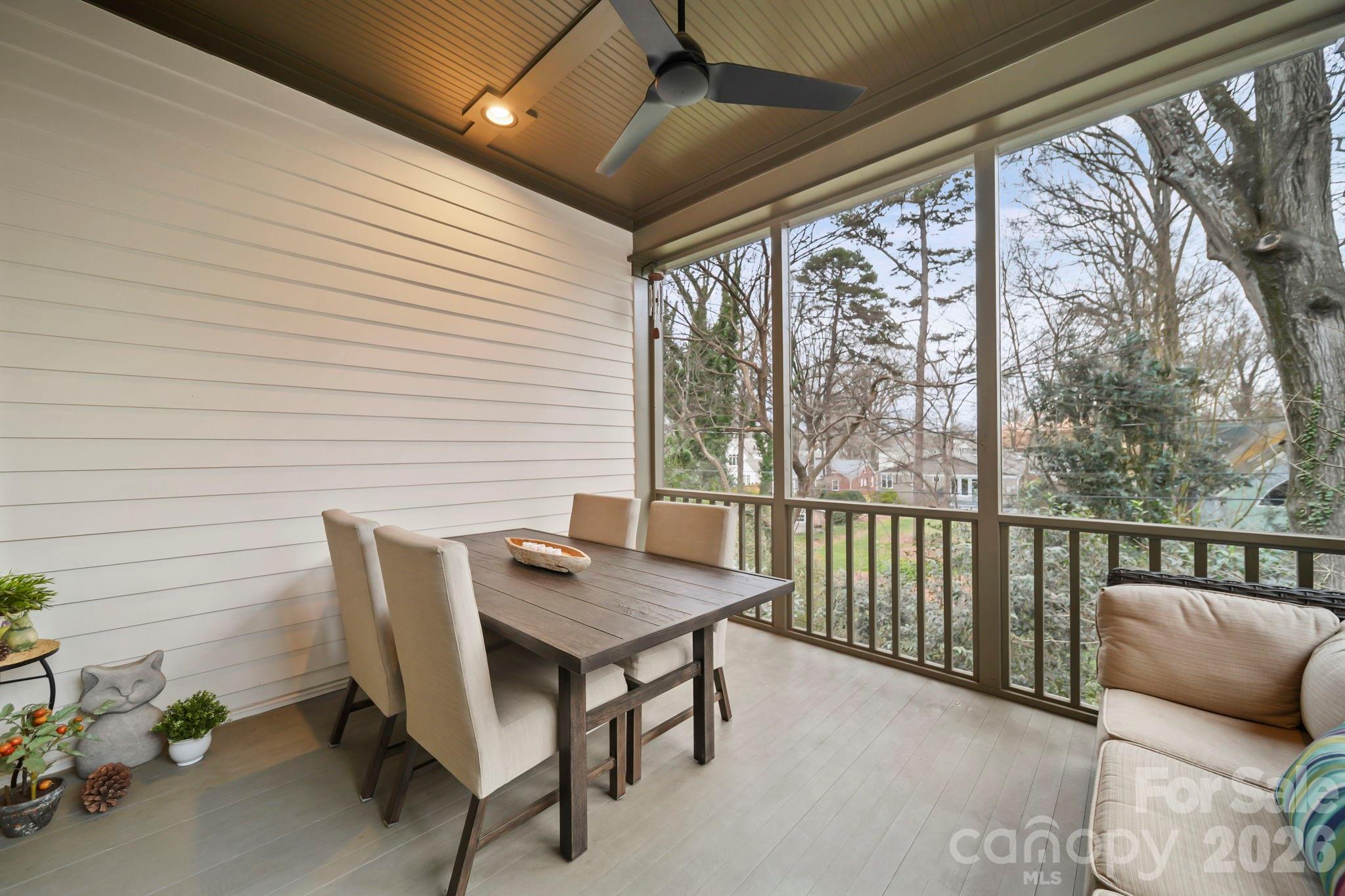 Hillside Towns - Residential