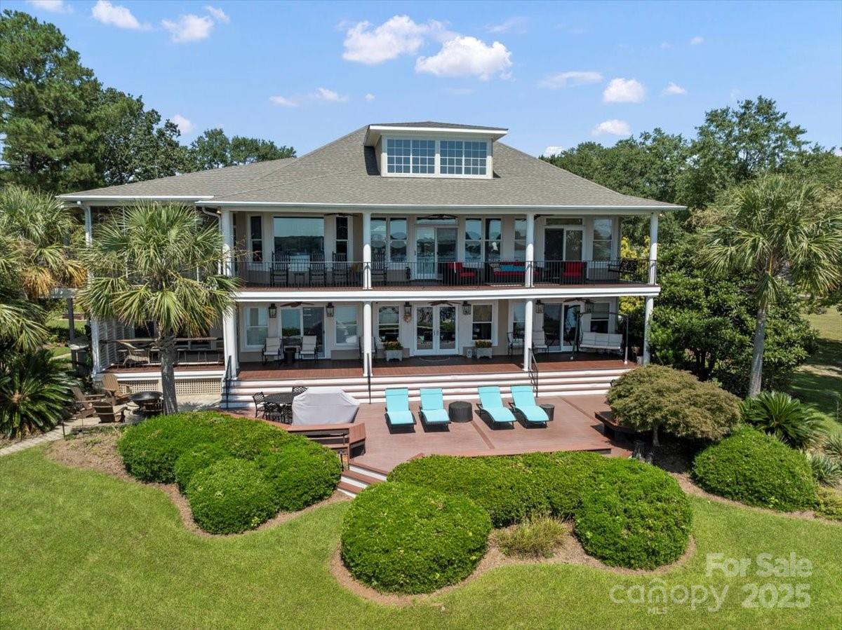 2429 Singleton Point