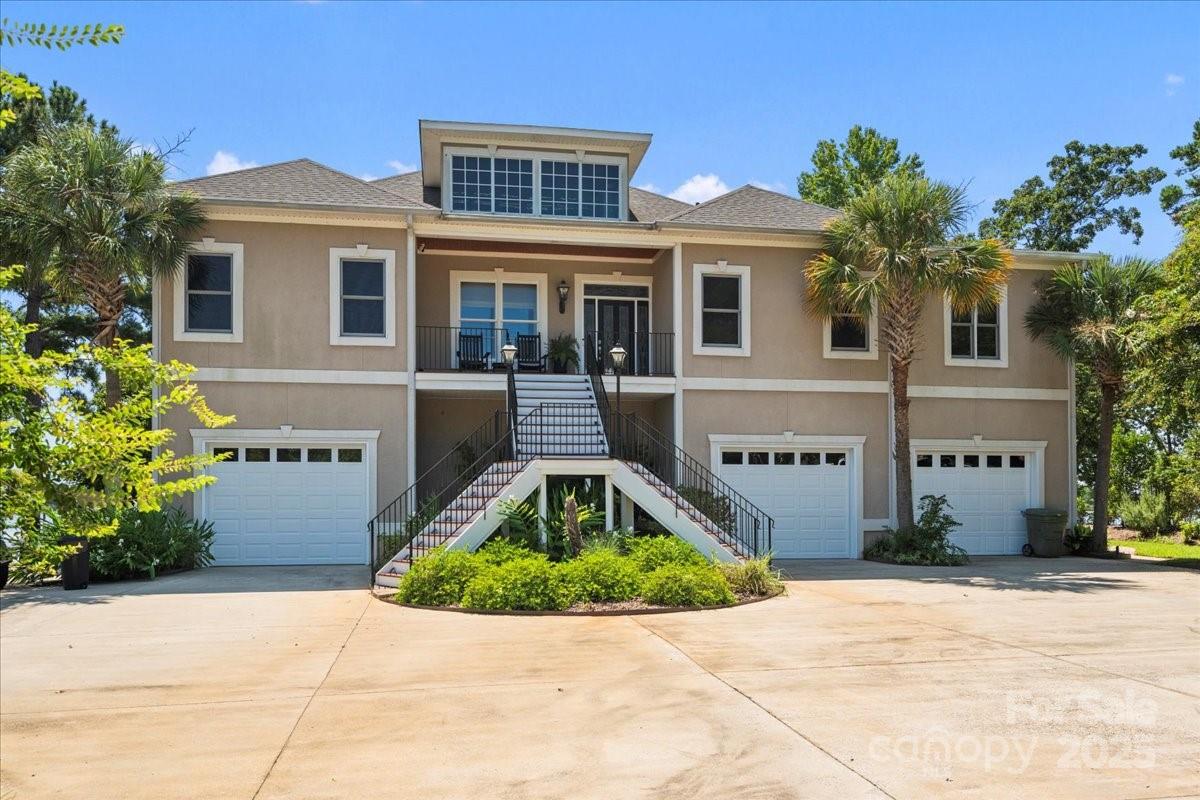 2429 Singleton Point