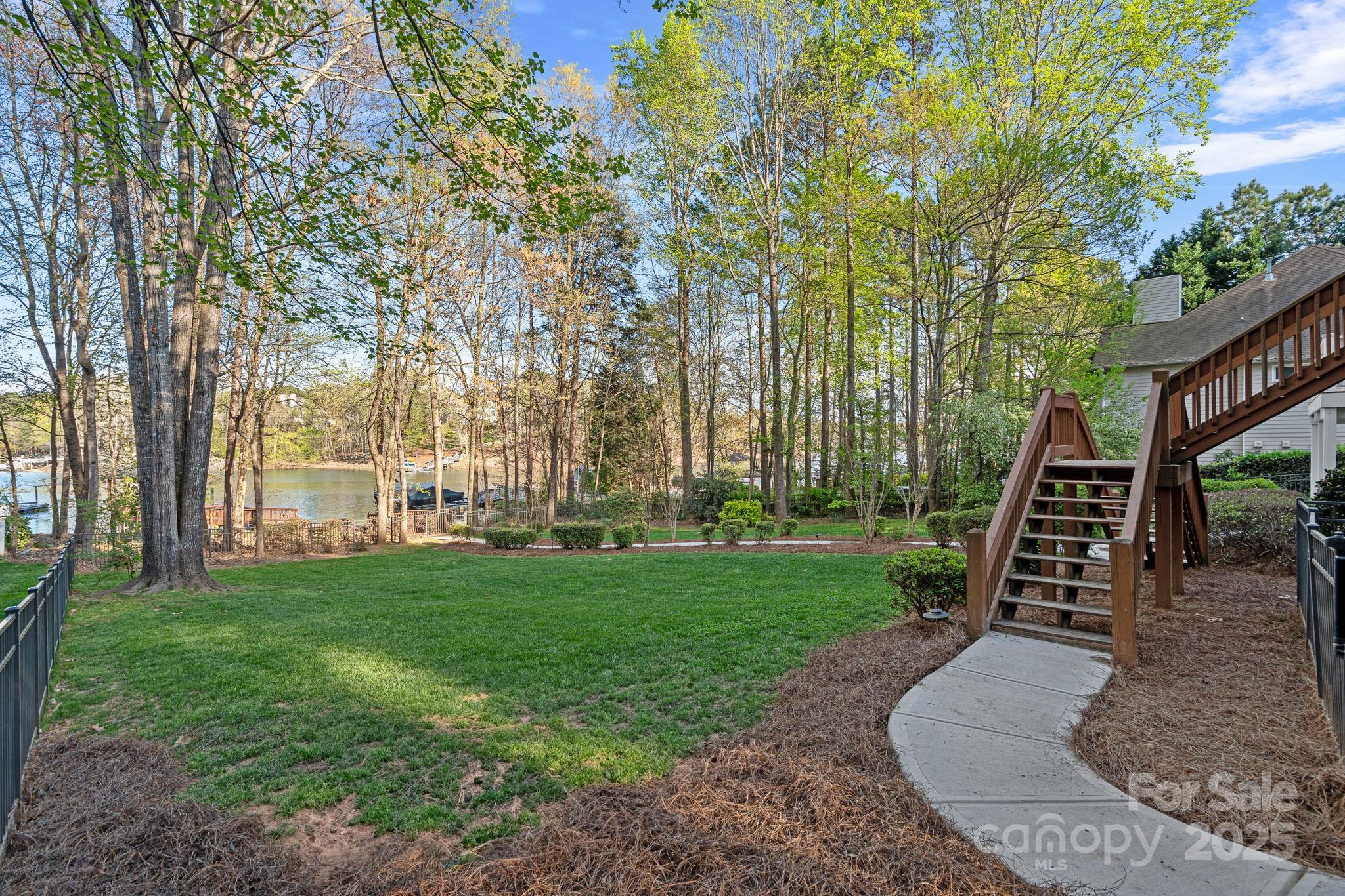 The Harbour At The Pointe - Residential