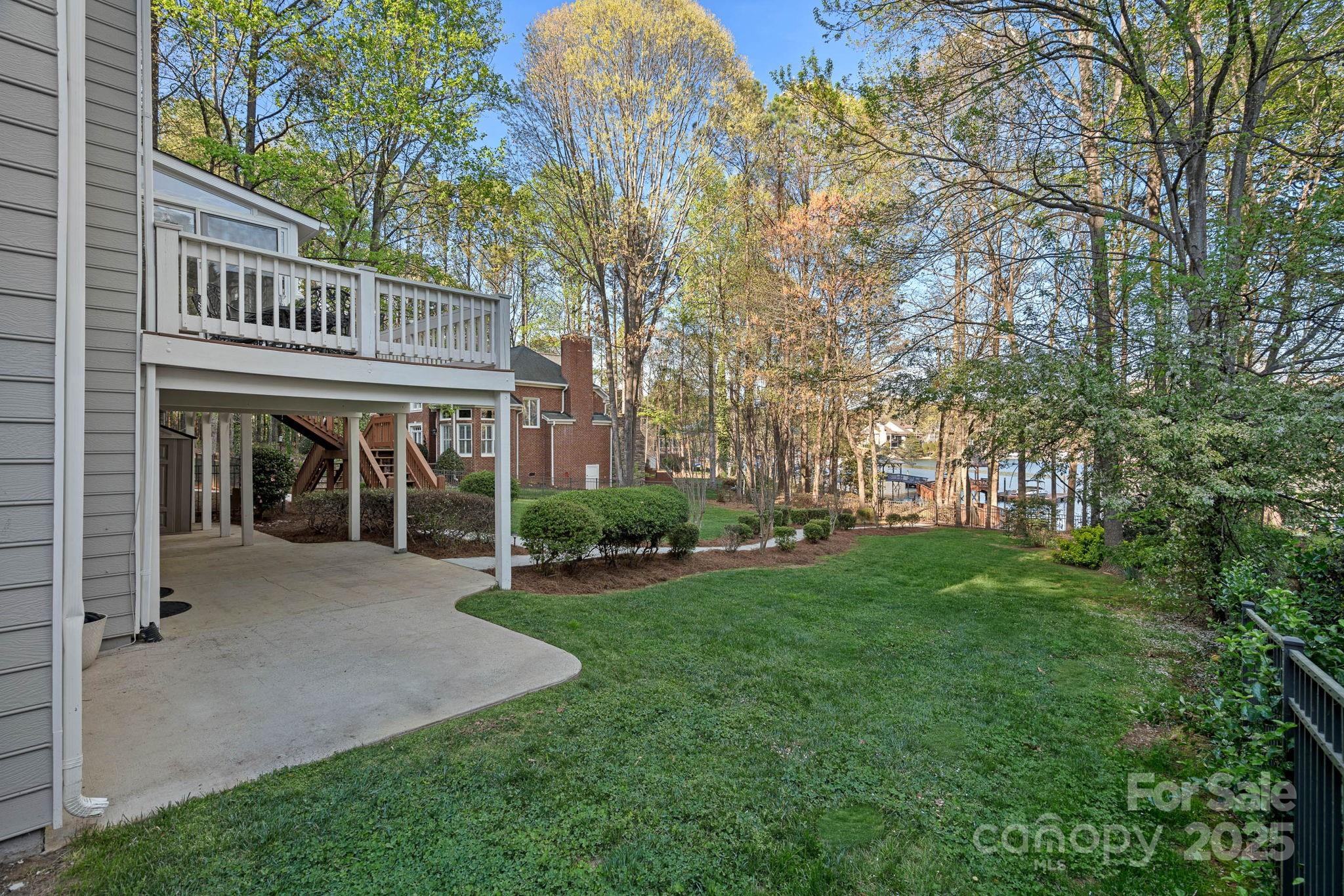 The Harbour At The Pointe - Residential