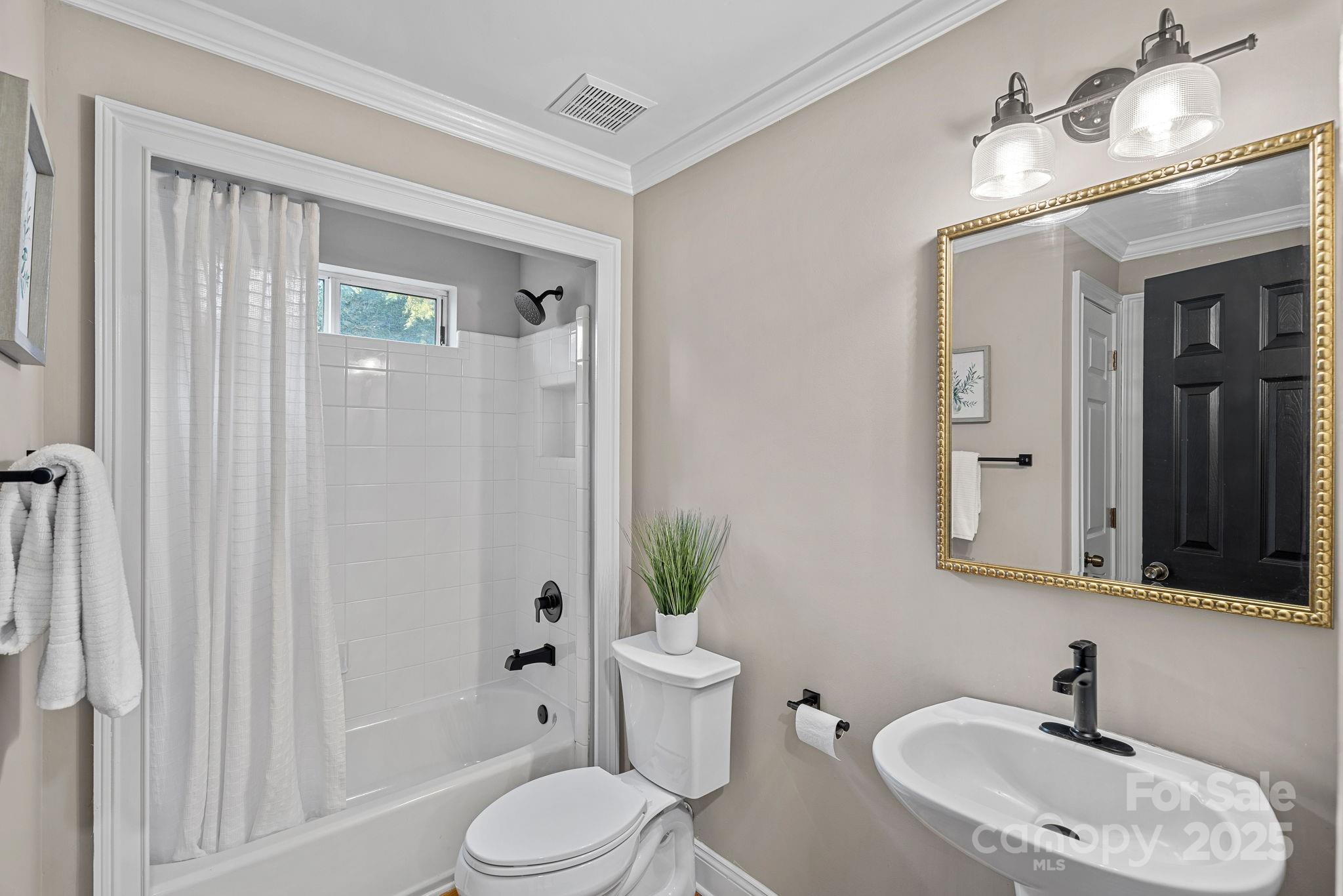 The Harbour At The Pointe - Residential