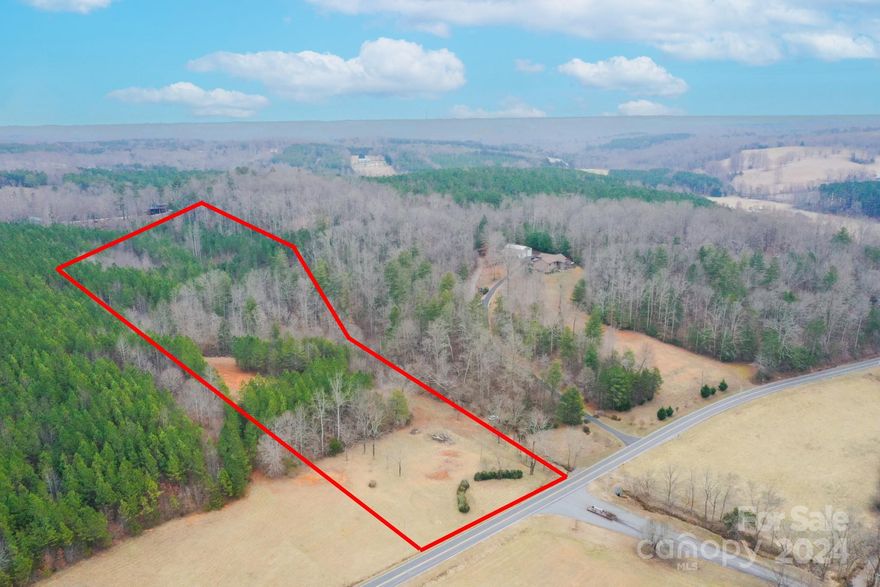 Escape to 11.5 acres of serene countryside in Rutherfordton, NC. This picturesque property offers endless potential for your dream home or investment. Enjoy peaceful living with easy access to amenities. Perfect for nature lovers, hobby farmers, or those seeking a tranquil retreat. Don't miss this rare opportunity – schedule your viewing today!