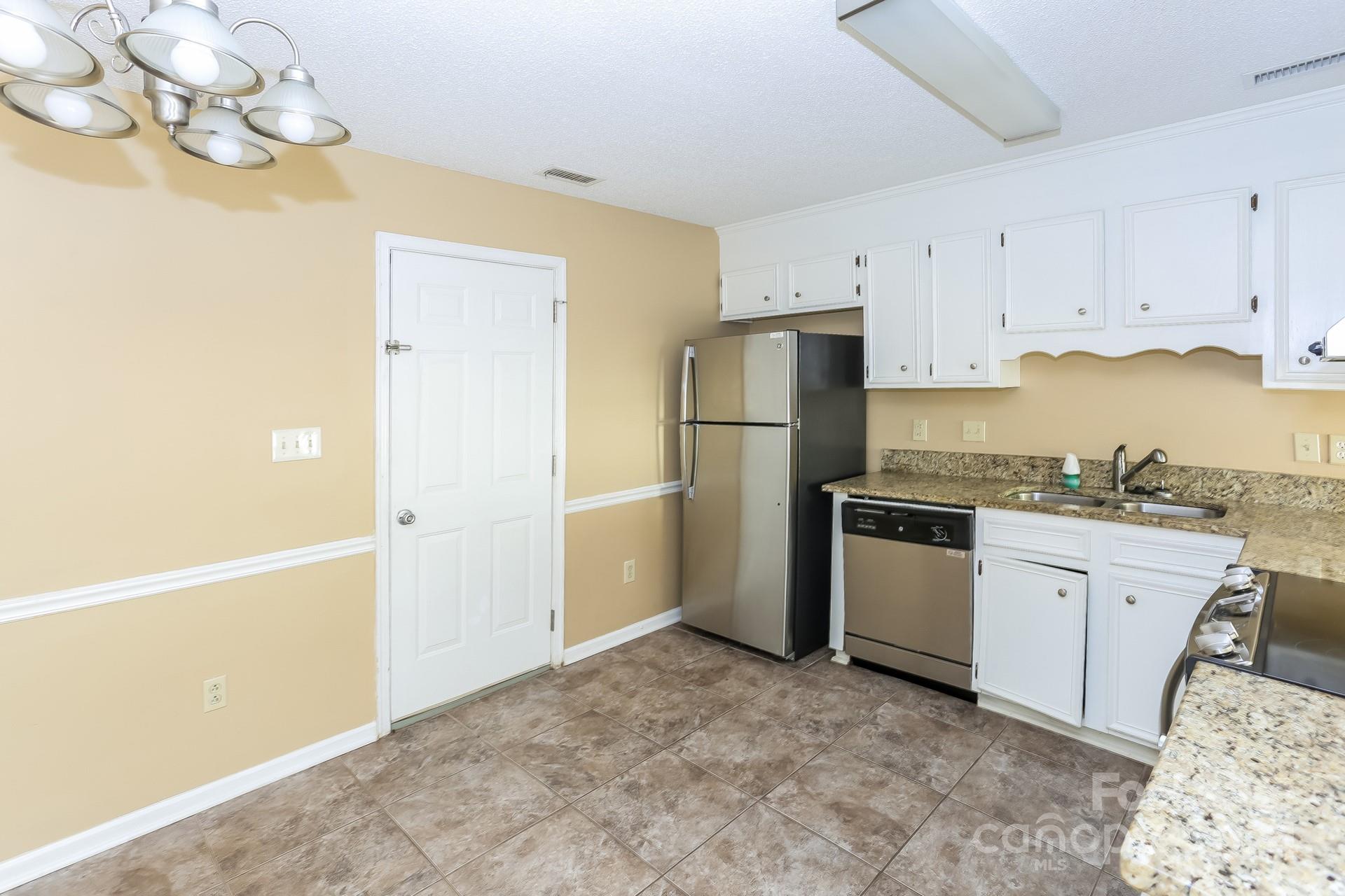 Blackberry Ridge - Residential Lease