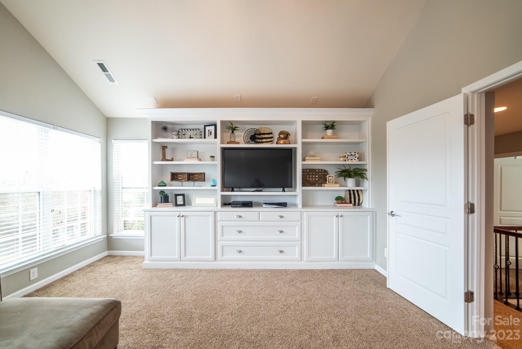 The Chimneys Of Marvin - Residential