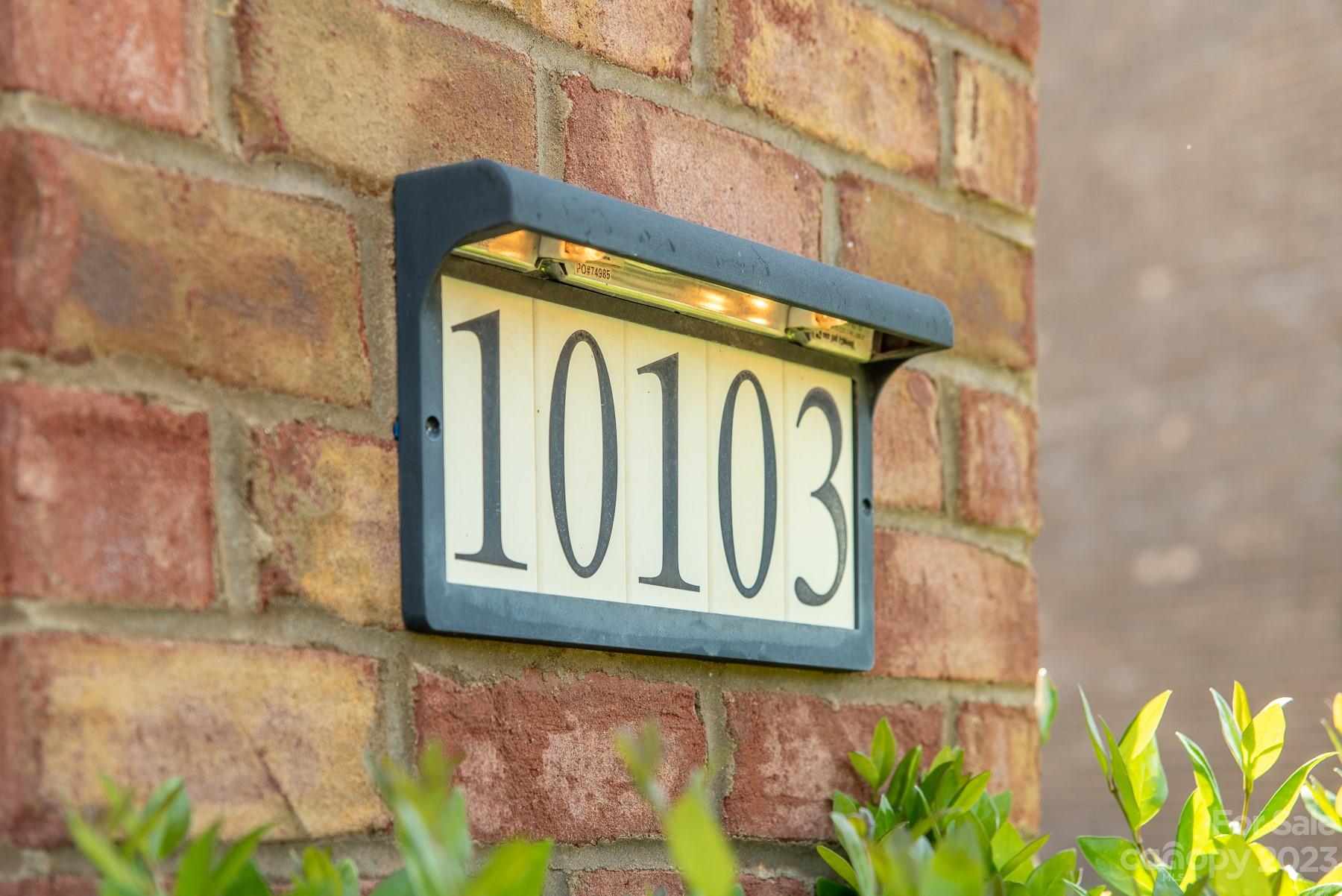 The Chimneys Of Marvin - Residential