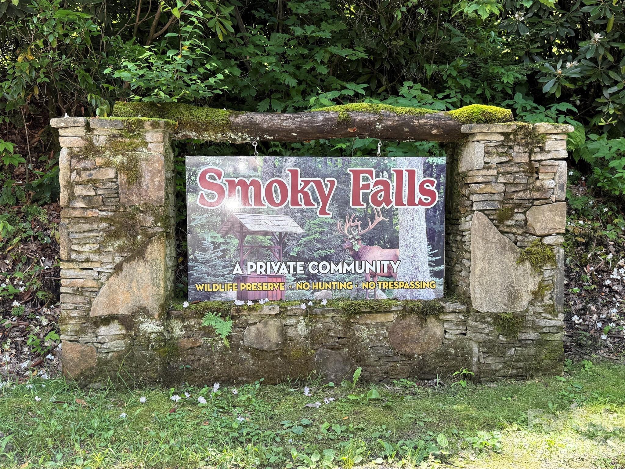 Smoky Falls - Land