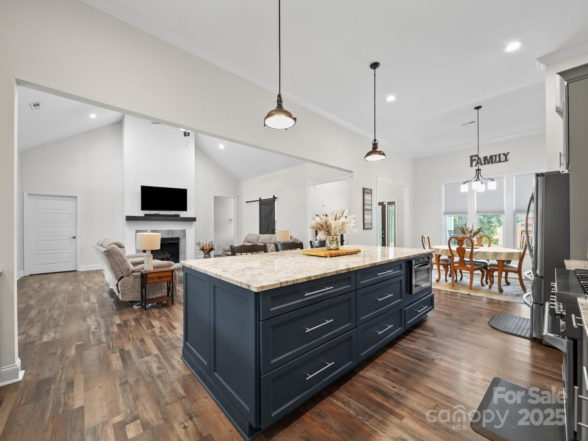 1421 Hamilton Crossroads Road