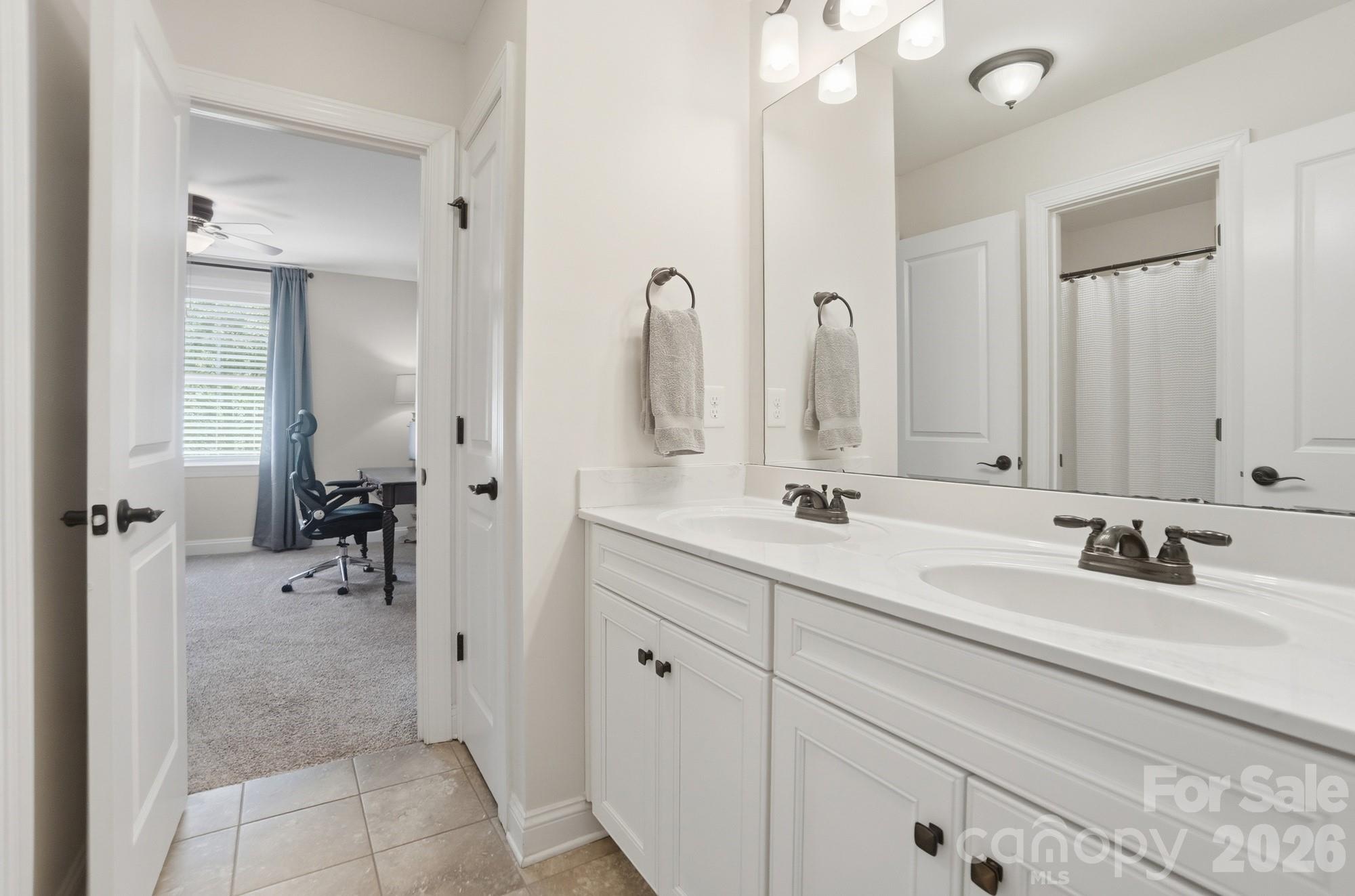 The Retreat At Sunset Ridge - Residential