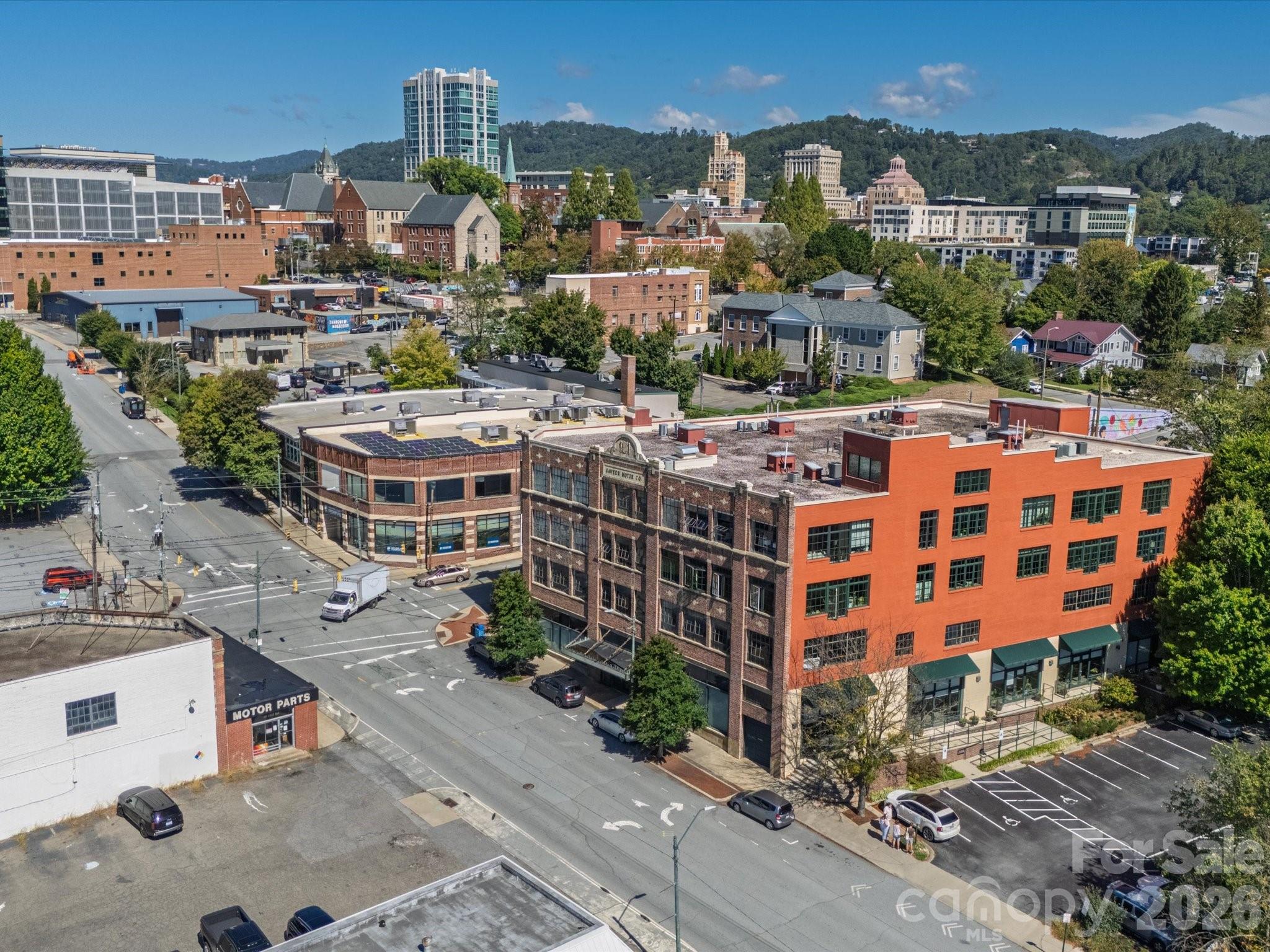 100 Coxe Avenue 306