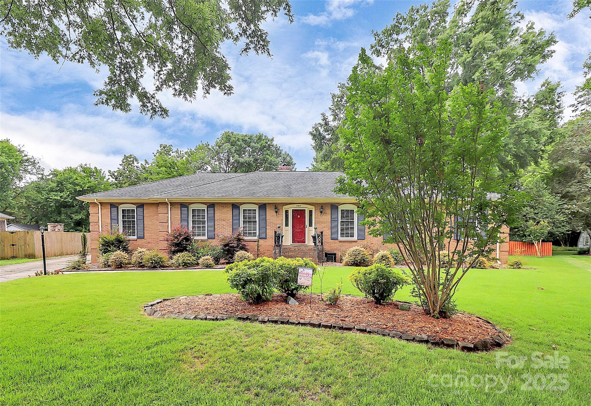 3304 Chilham Place