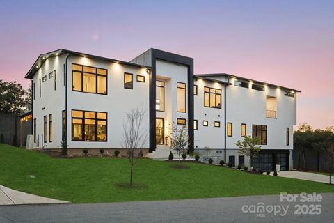 Photo of 2804 Shenandoah Avenue, Charlotte, NC 28205 (MLS # 4321952)