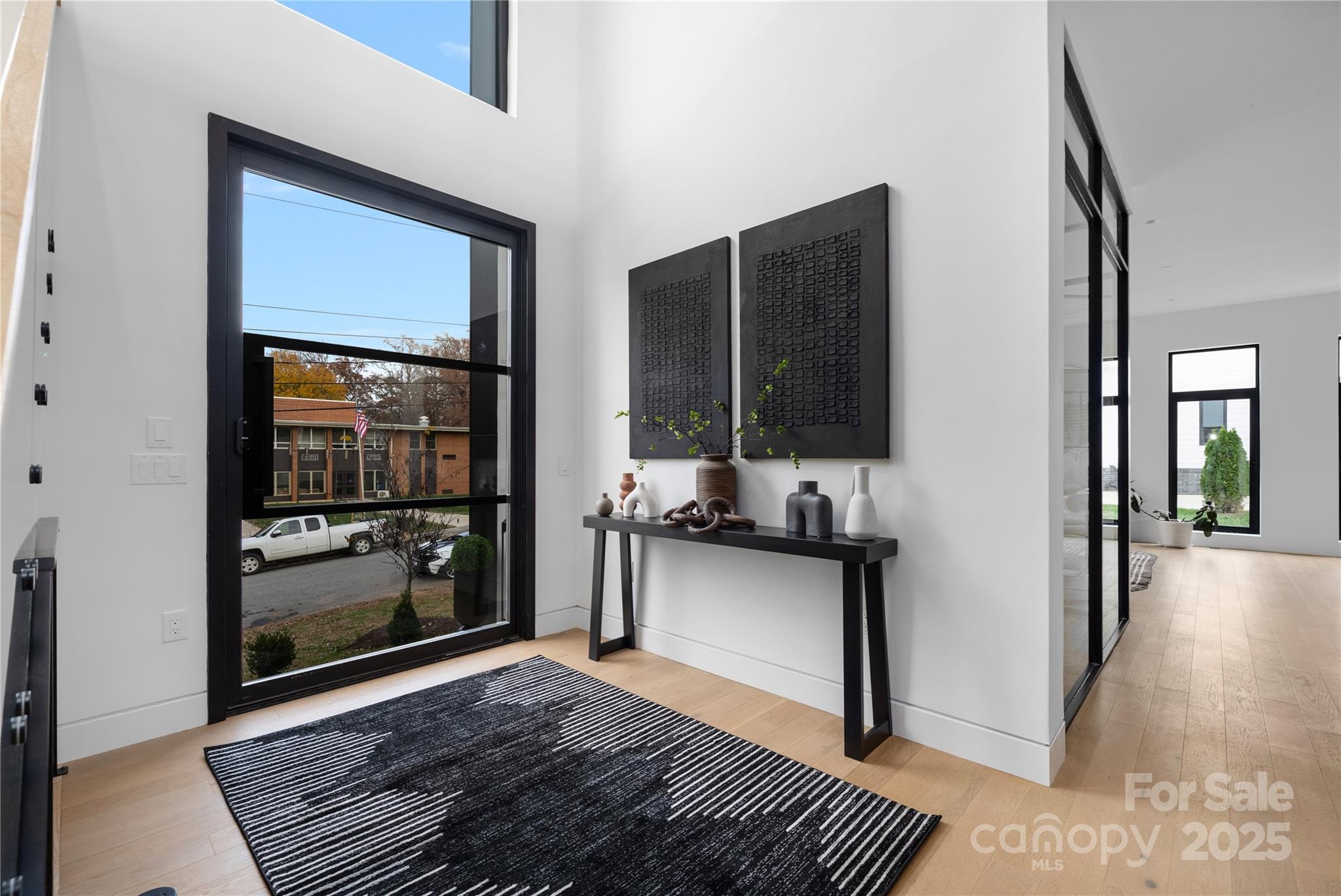 2804 Shenandoah Avenue