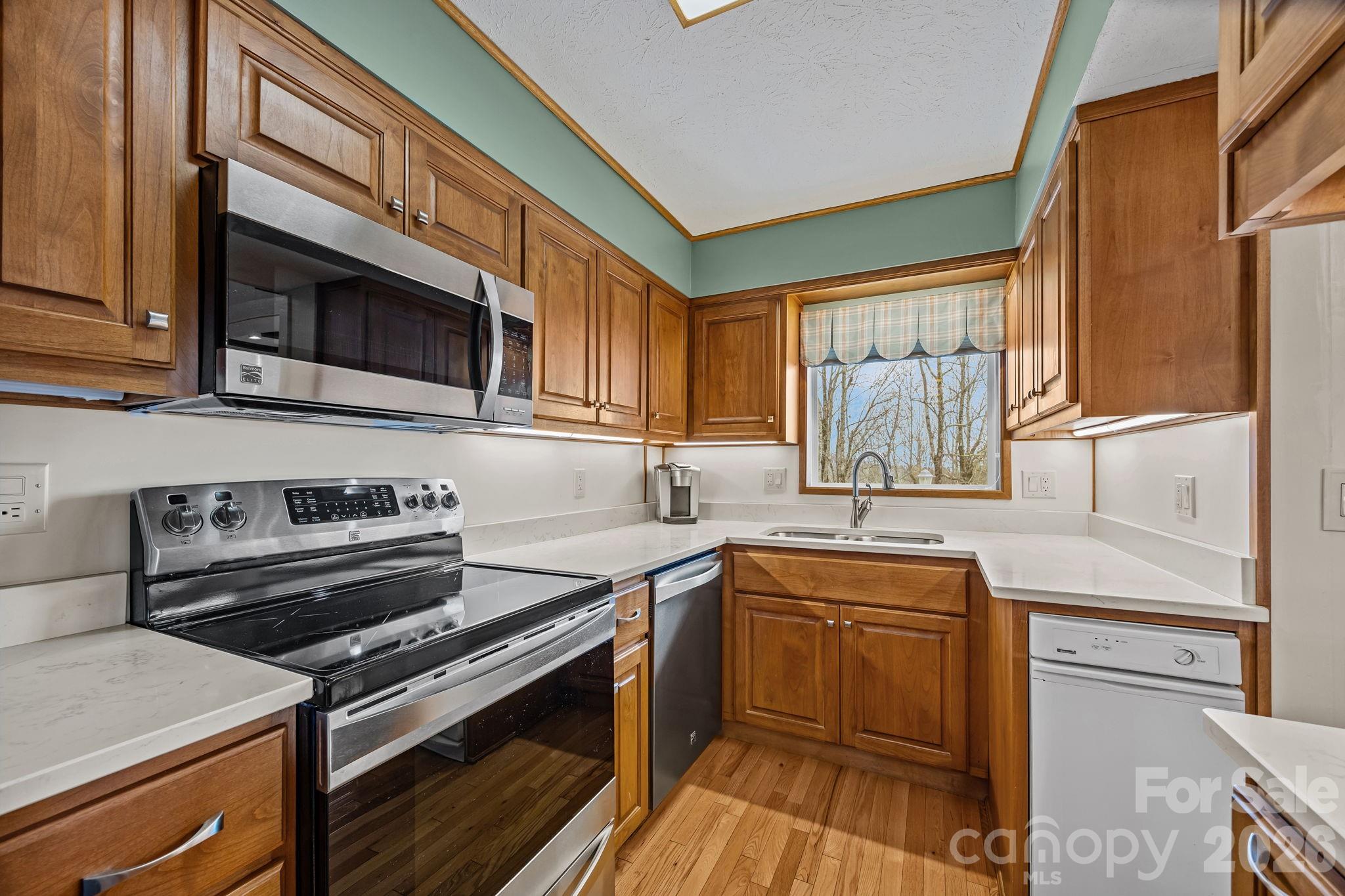 6777 Pinnacle Mountain Road