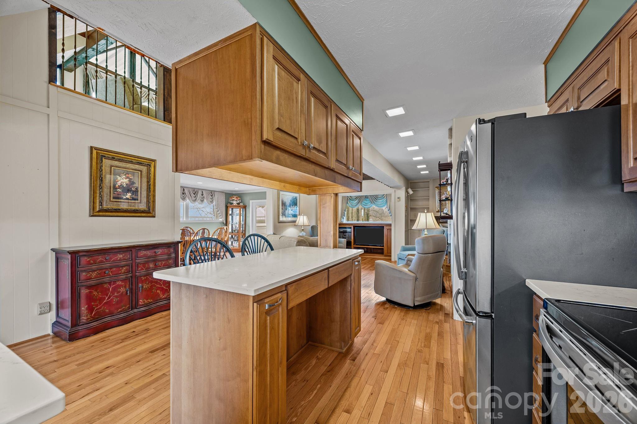 6777 Pinnacle Mountain Road