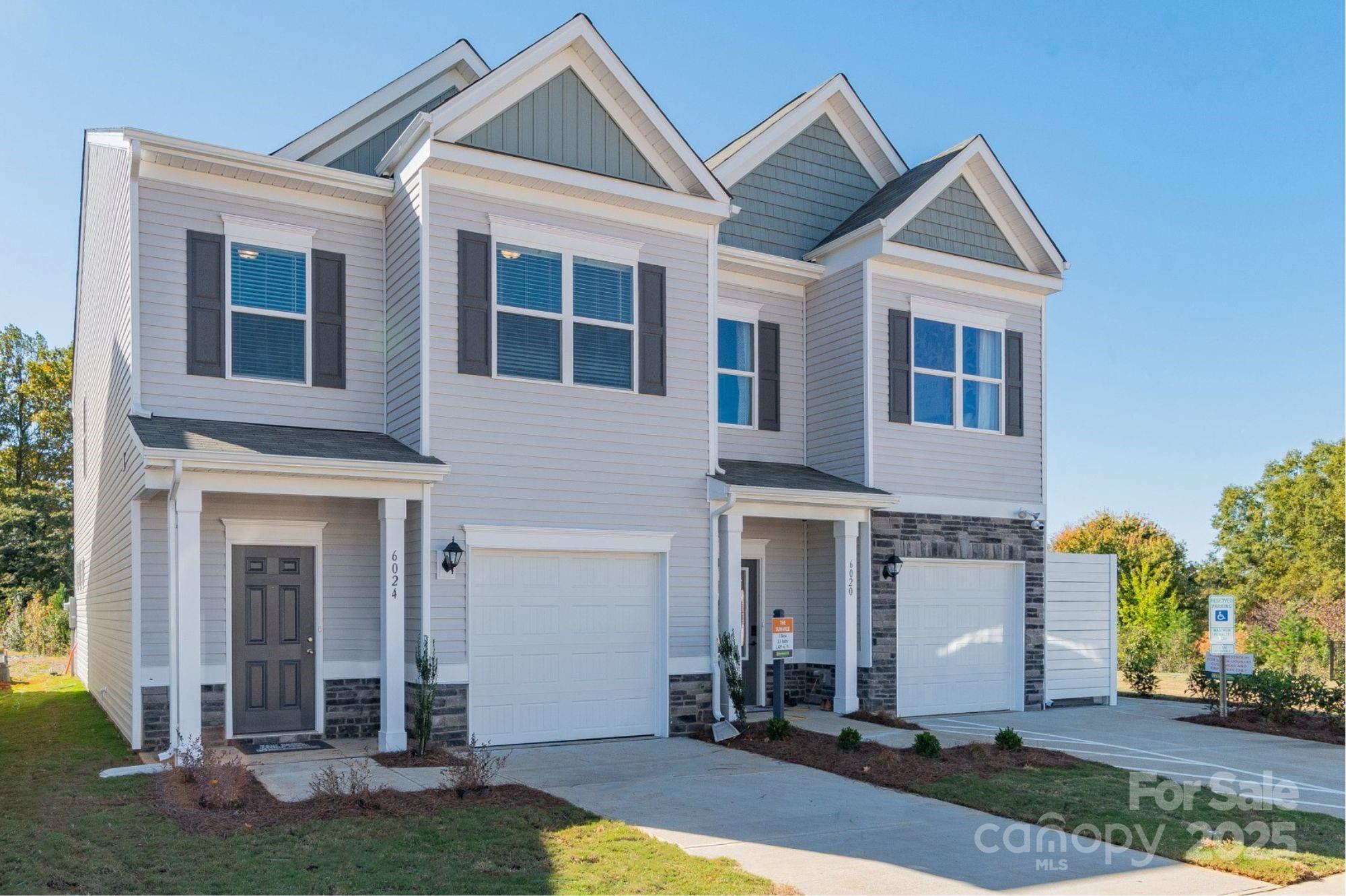 Hickory Glen - Residential