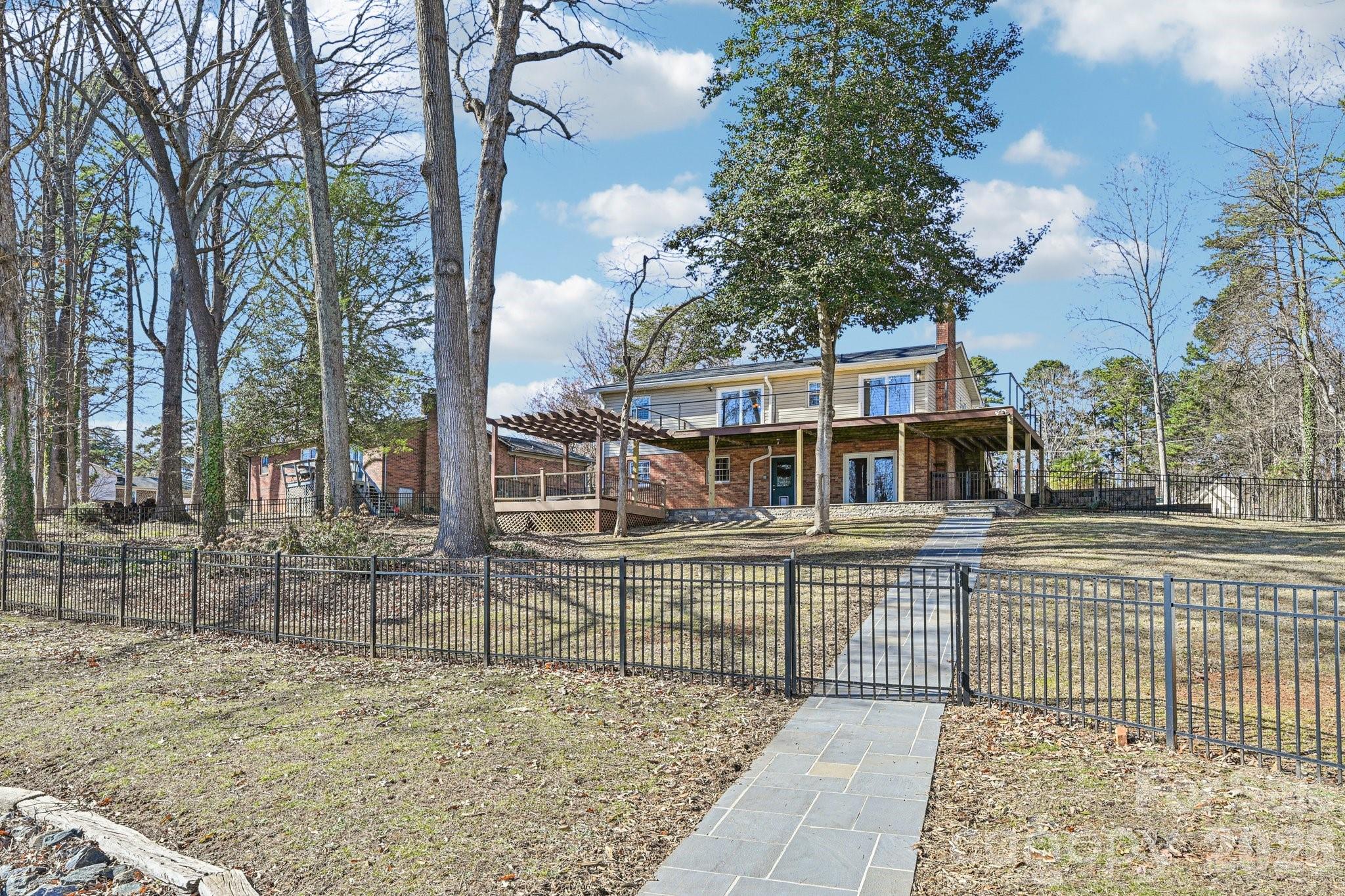 Norman Shores - Residential