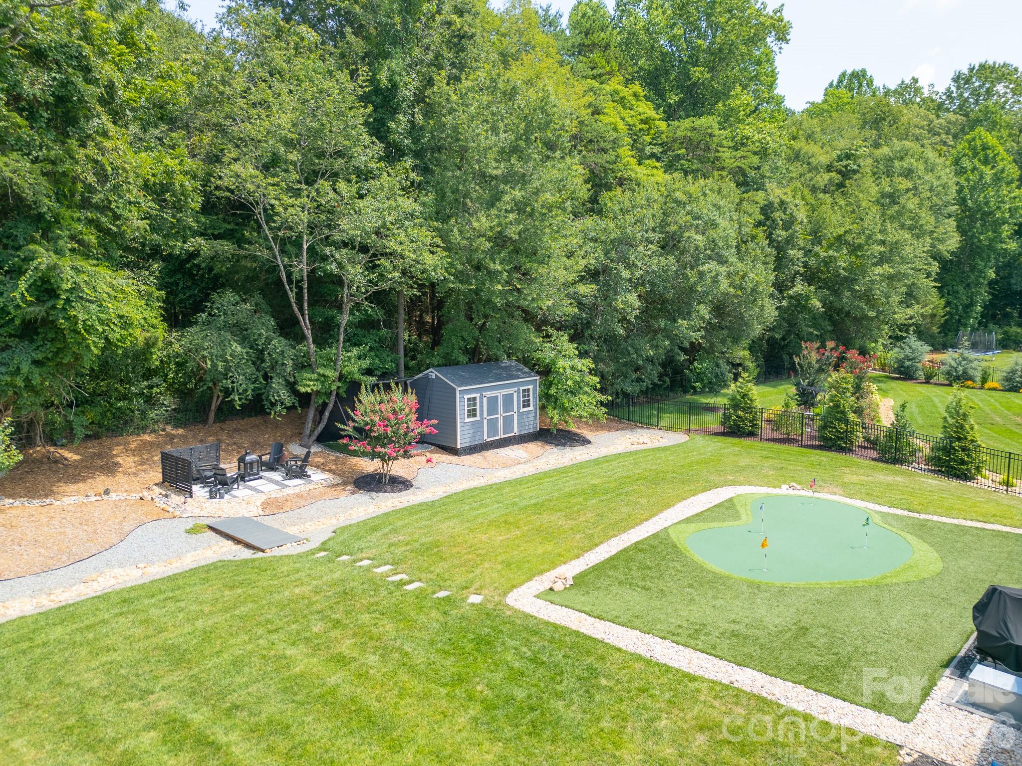 Hollins Grove - Residential