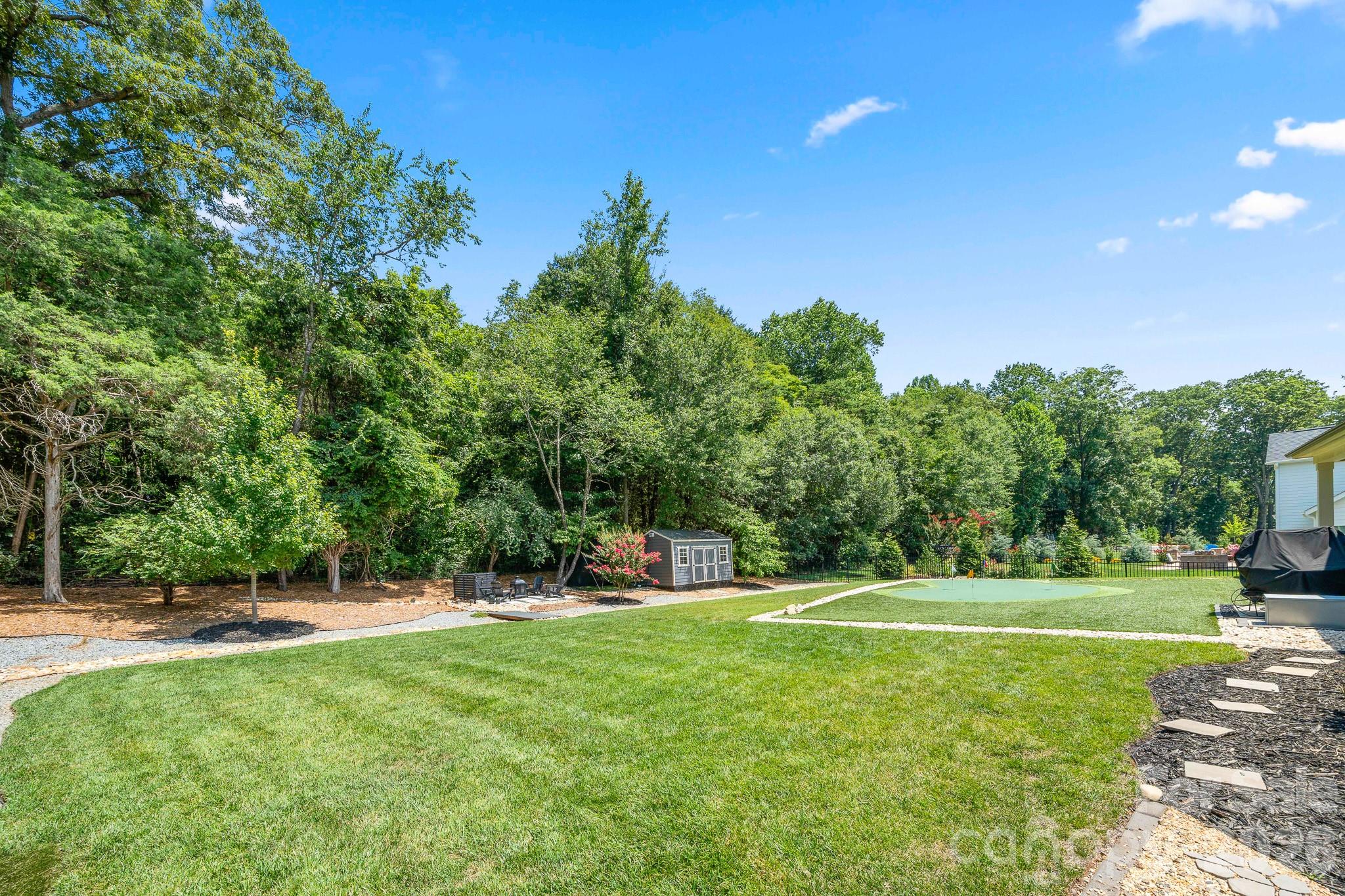 Hollins Grove - Residential