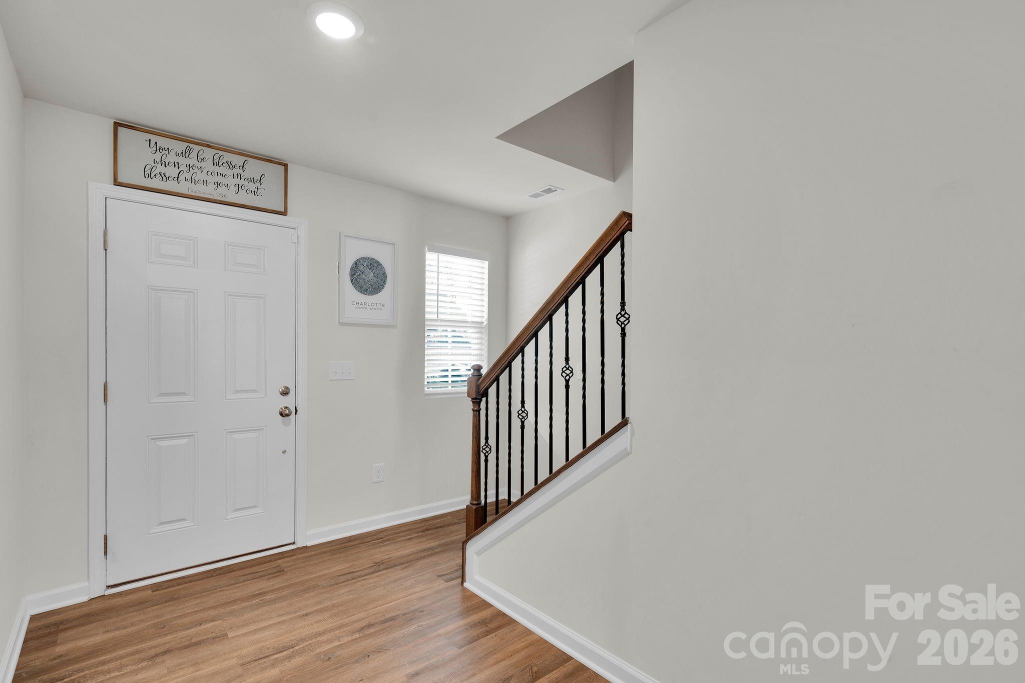 1212 Roundhill Court