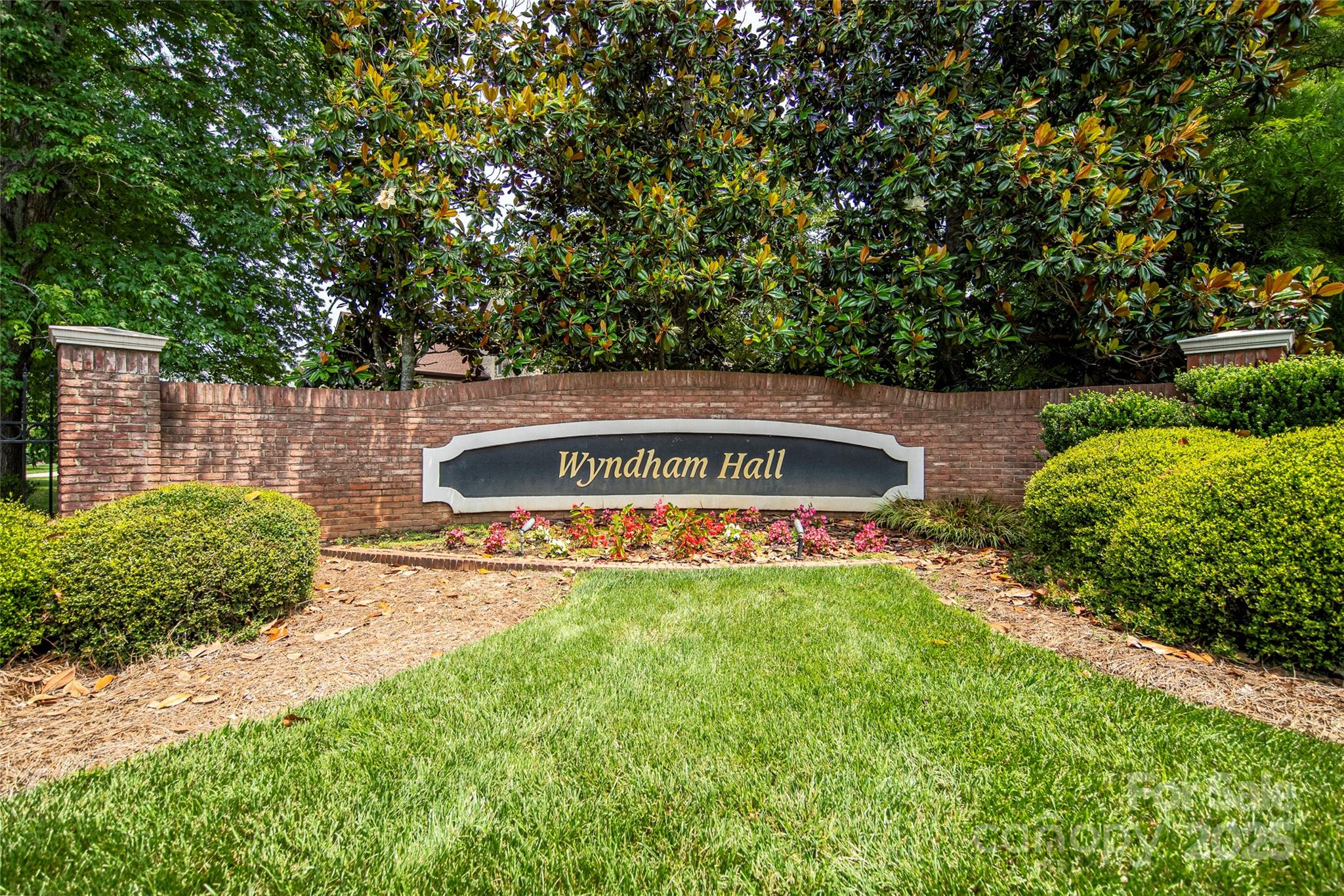 552 Wyndham Lane
