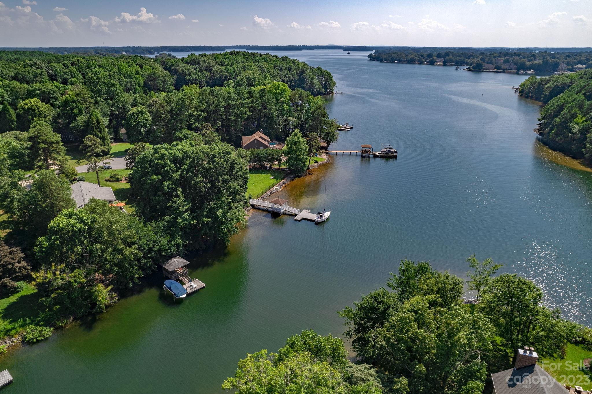 Yachtman Shores - Residential