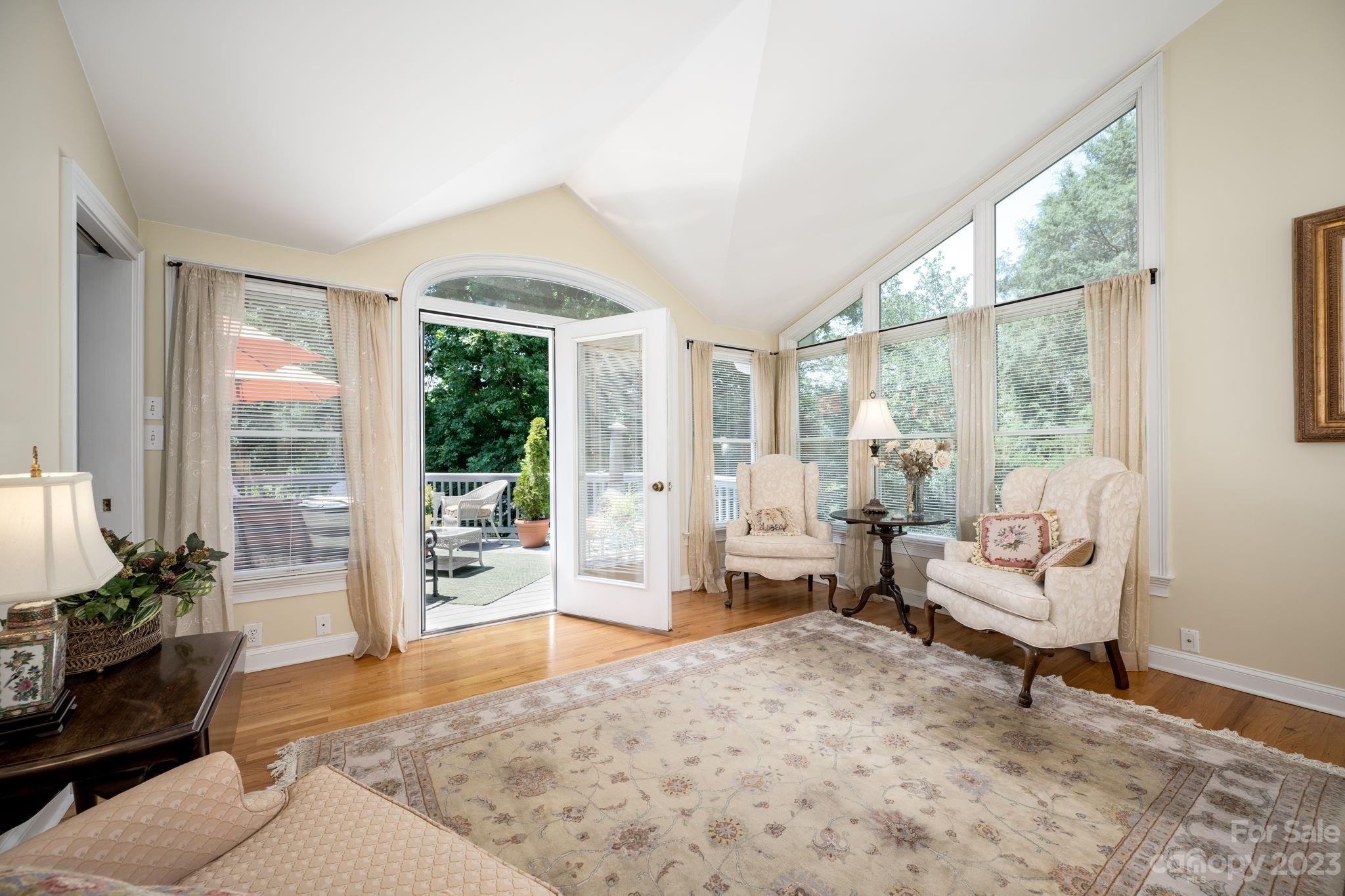 Yachtman Shores - Residential