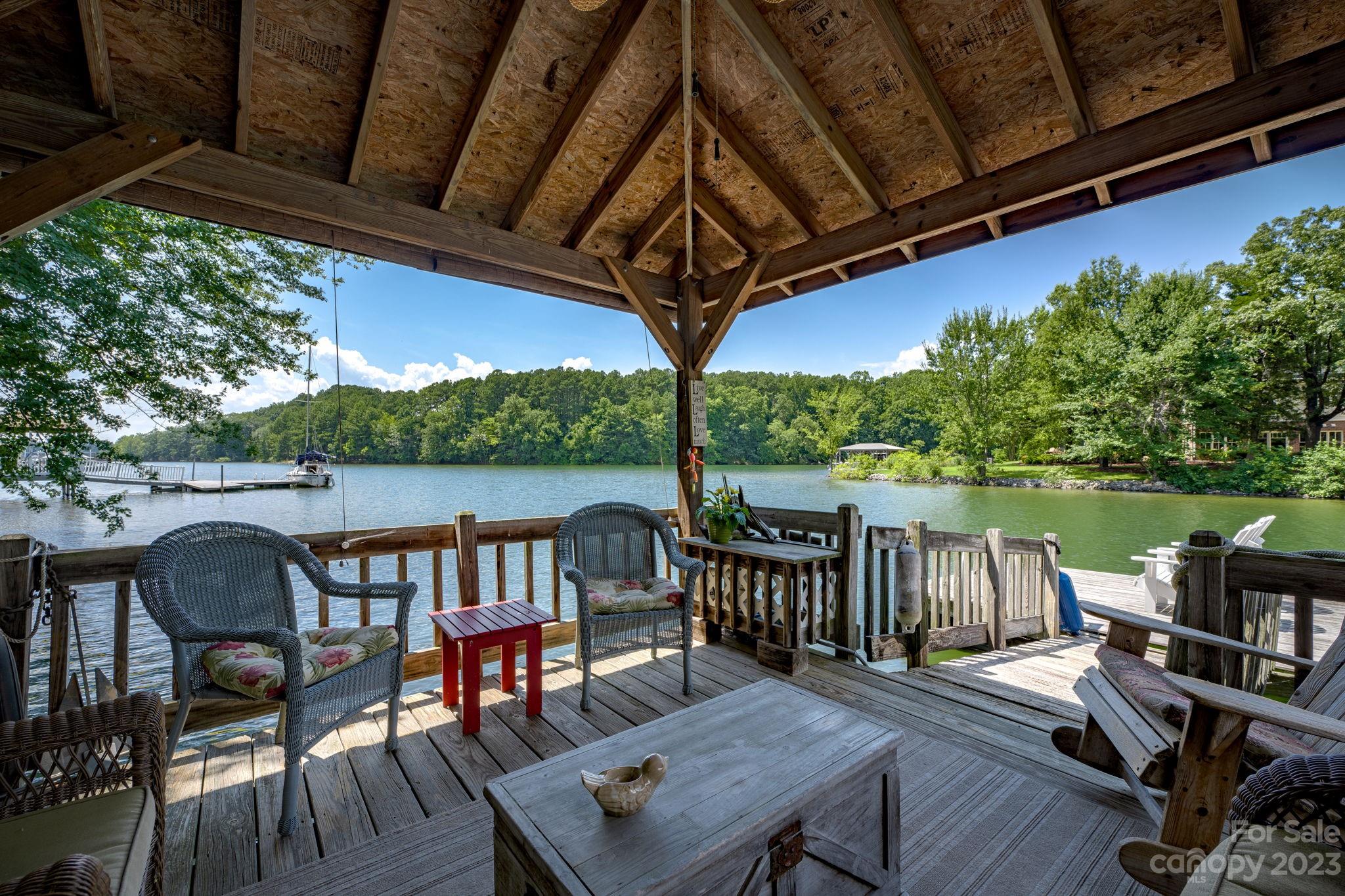 Yachtman Shores - Residential