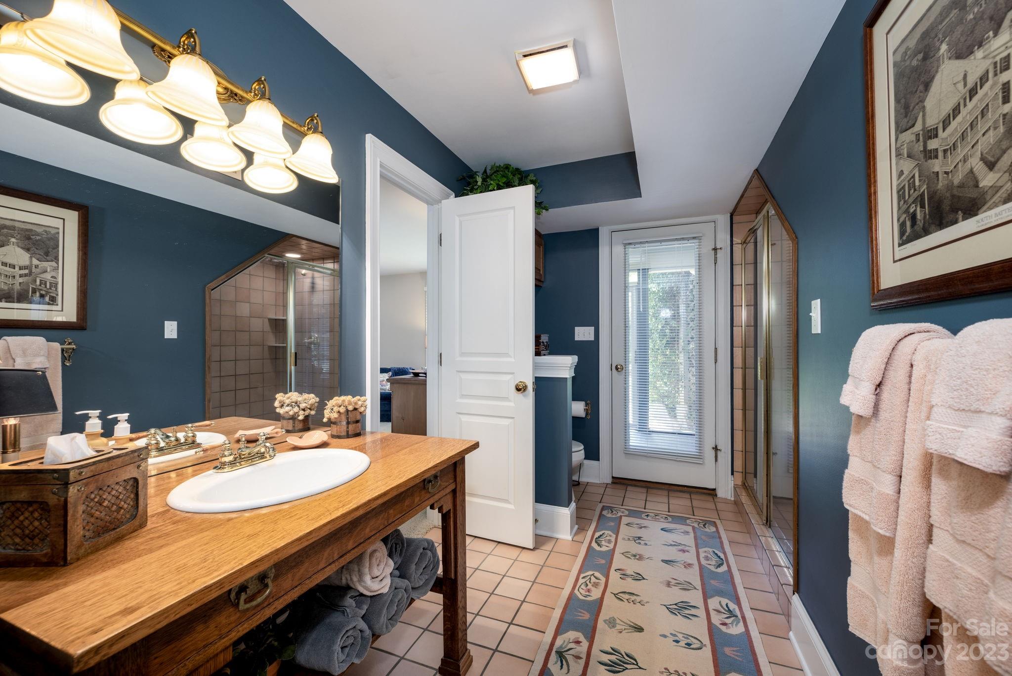 Yachtman Shores - Residential