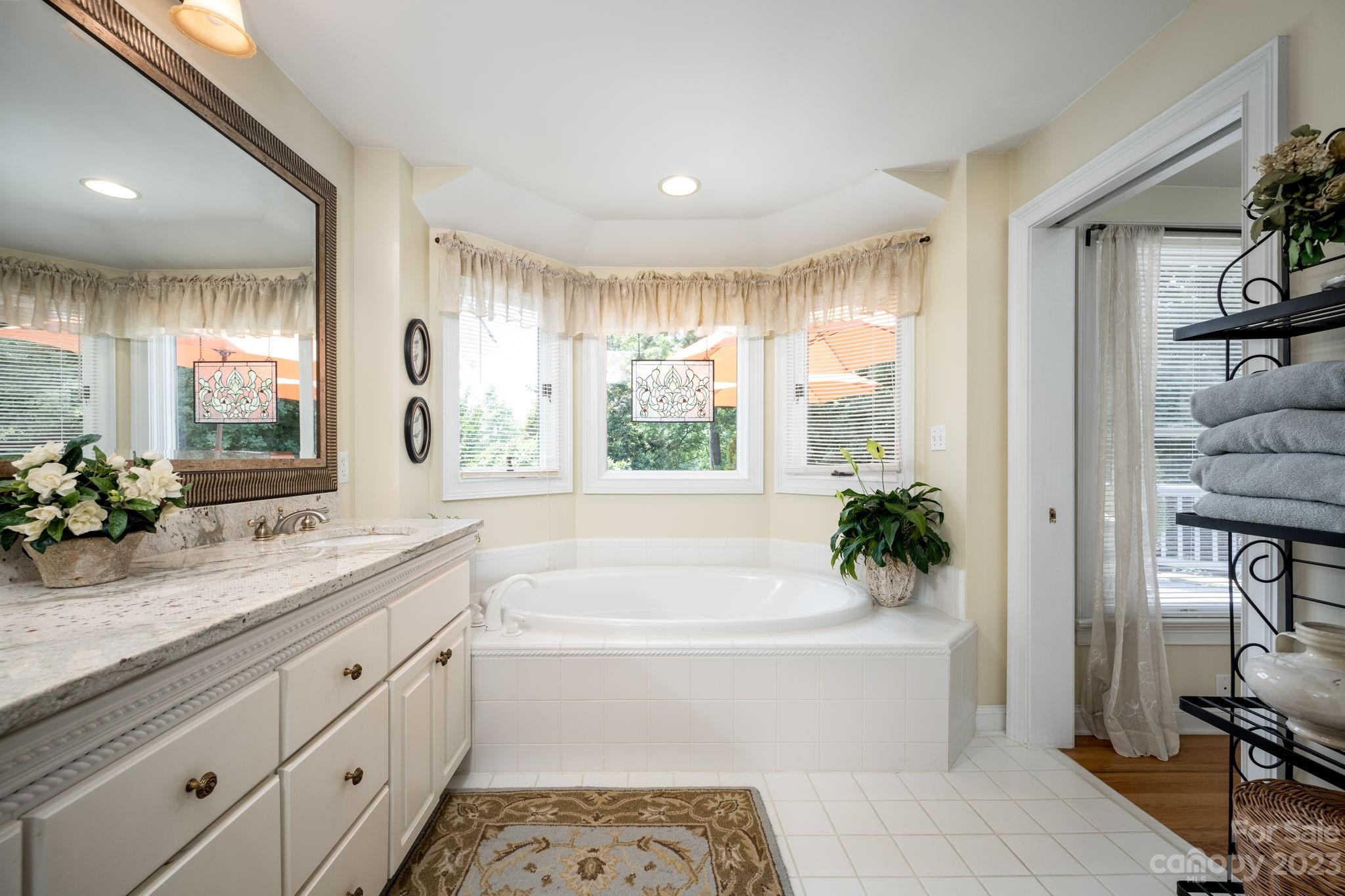 Yachtman Shores - Residential