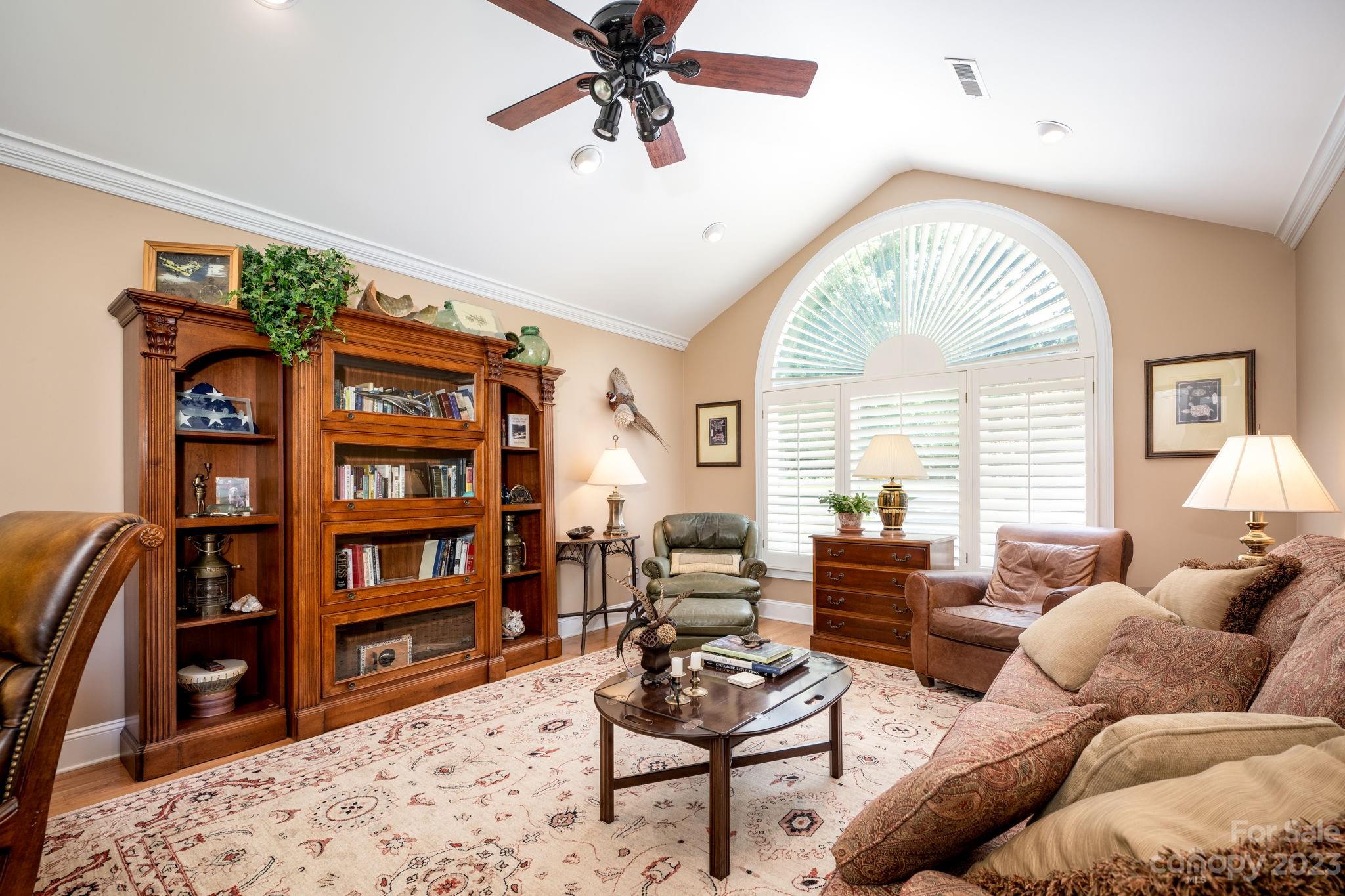 Yachtman Shores - Residential