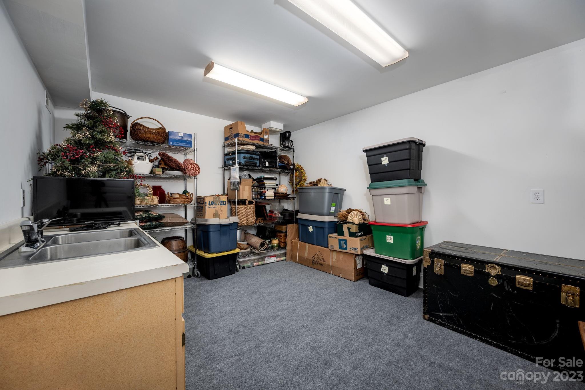 Yachtman Shores - Residential