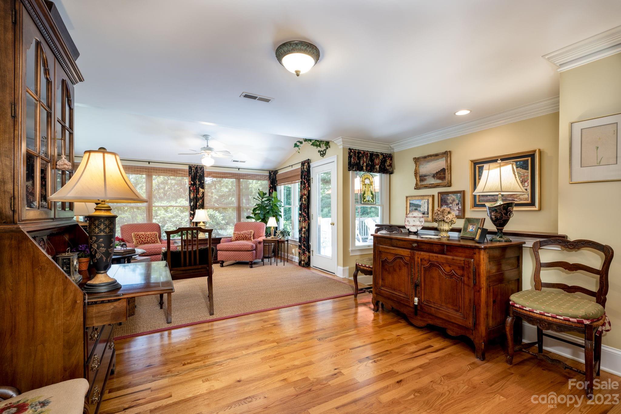 Yachtman Shores - Residential